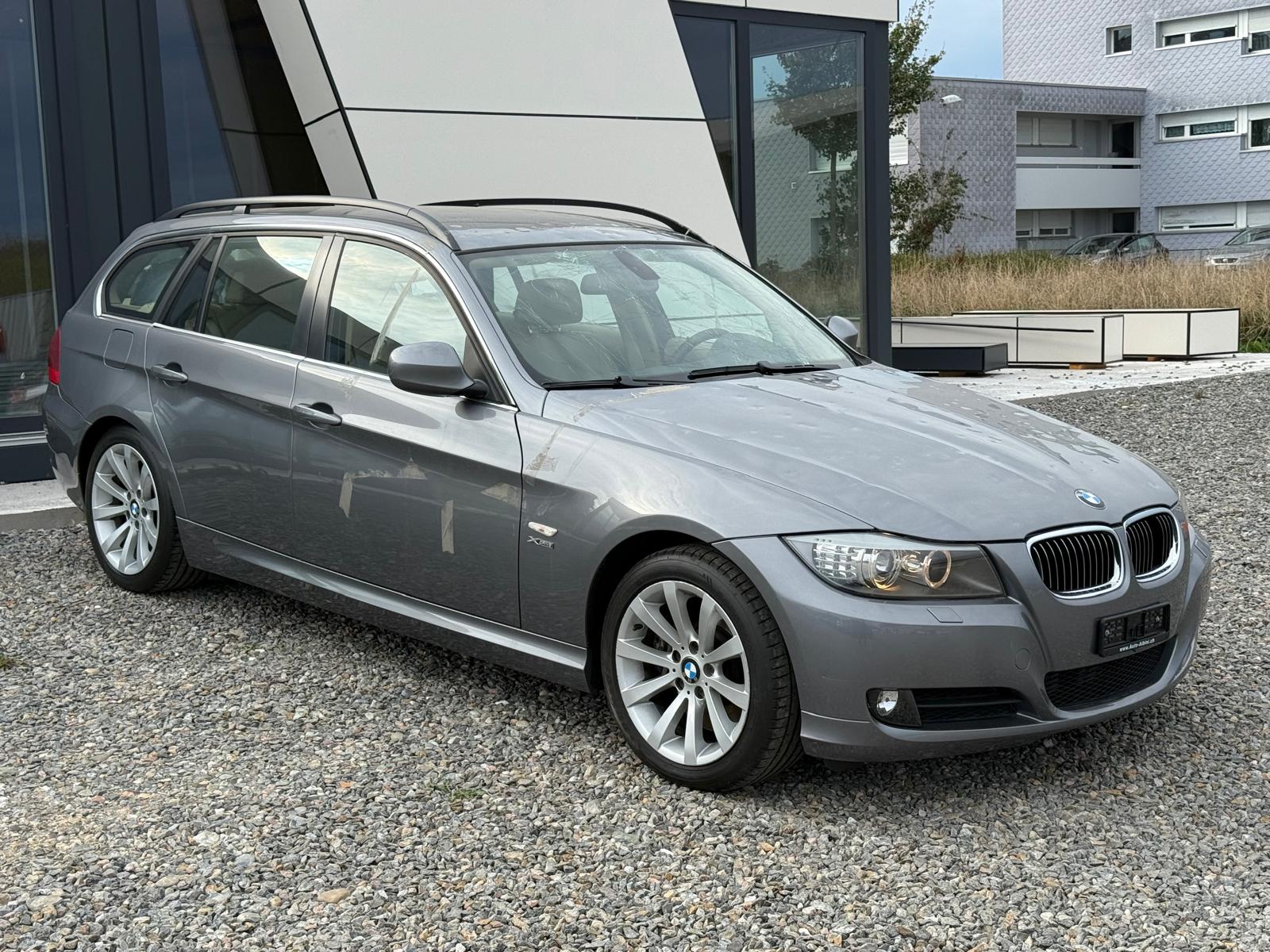 BMW 330d xDrive Touring Steptronic *HAGELSCHADEN* **Jetzt nur noch CHF 8'900.- statt CHF 14'900.-**-image-6