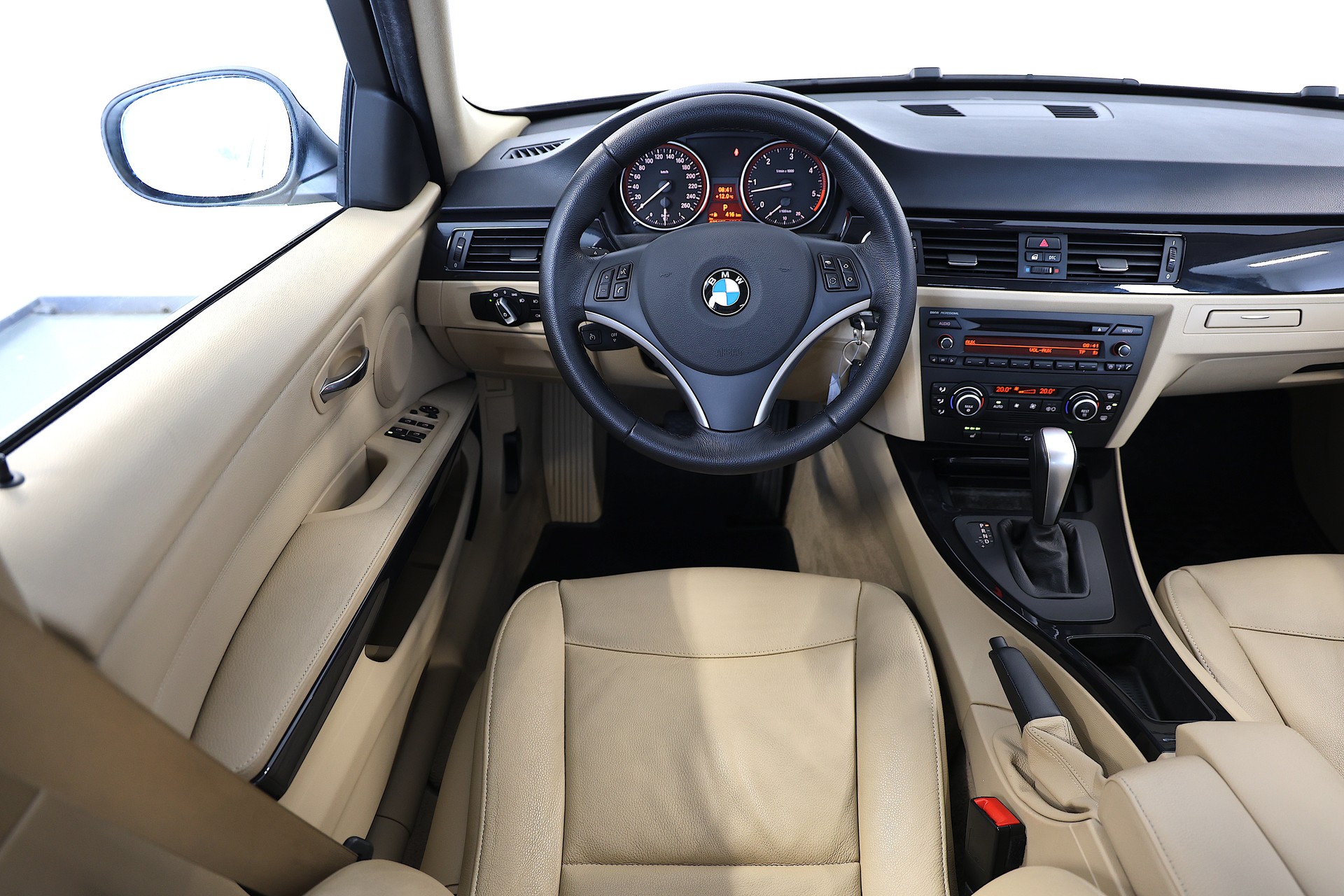 BMW 330d xDrive Touring Steptronic-image-9