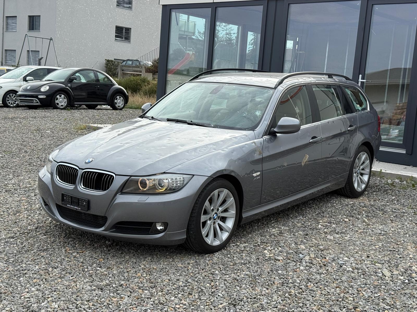 BMW 330d xDrive Touring Steptronic *HAGELSCHADEN* **Jetzt nur noch CHF 8'900.- statt CHF 14'900.-**-image-5