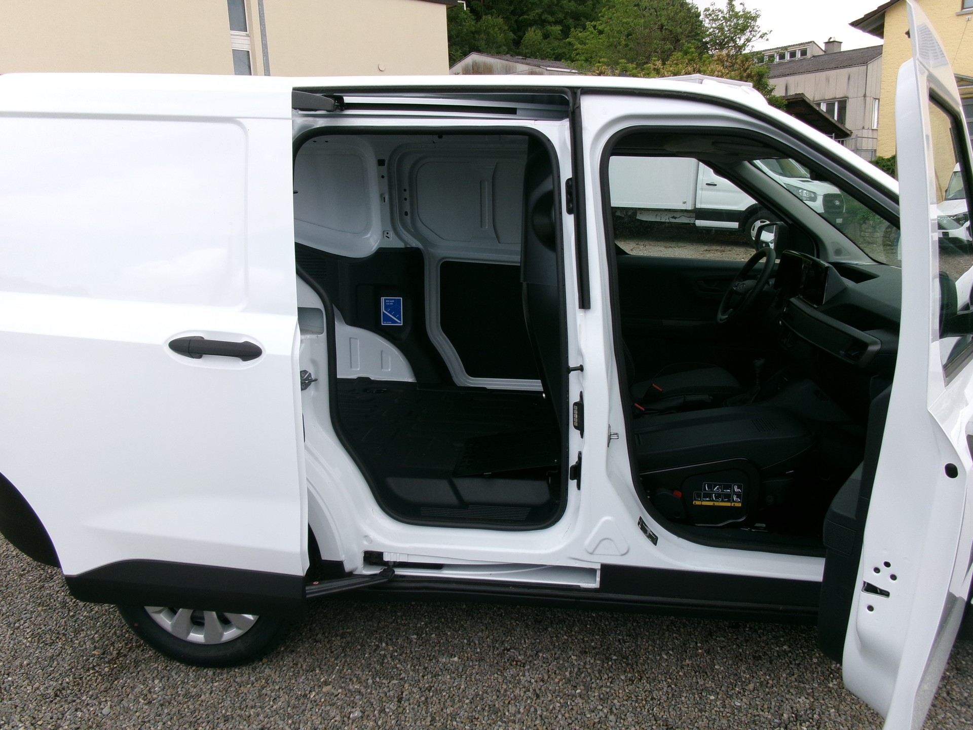 FORD Transit Courier Van 1.0 EcoBoost Trend-image-5