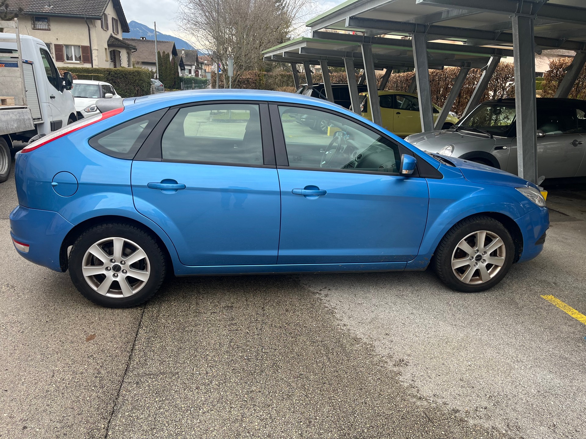 FORD Focus 1.8i Carving-image-1