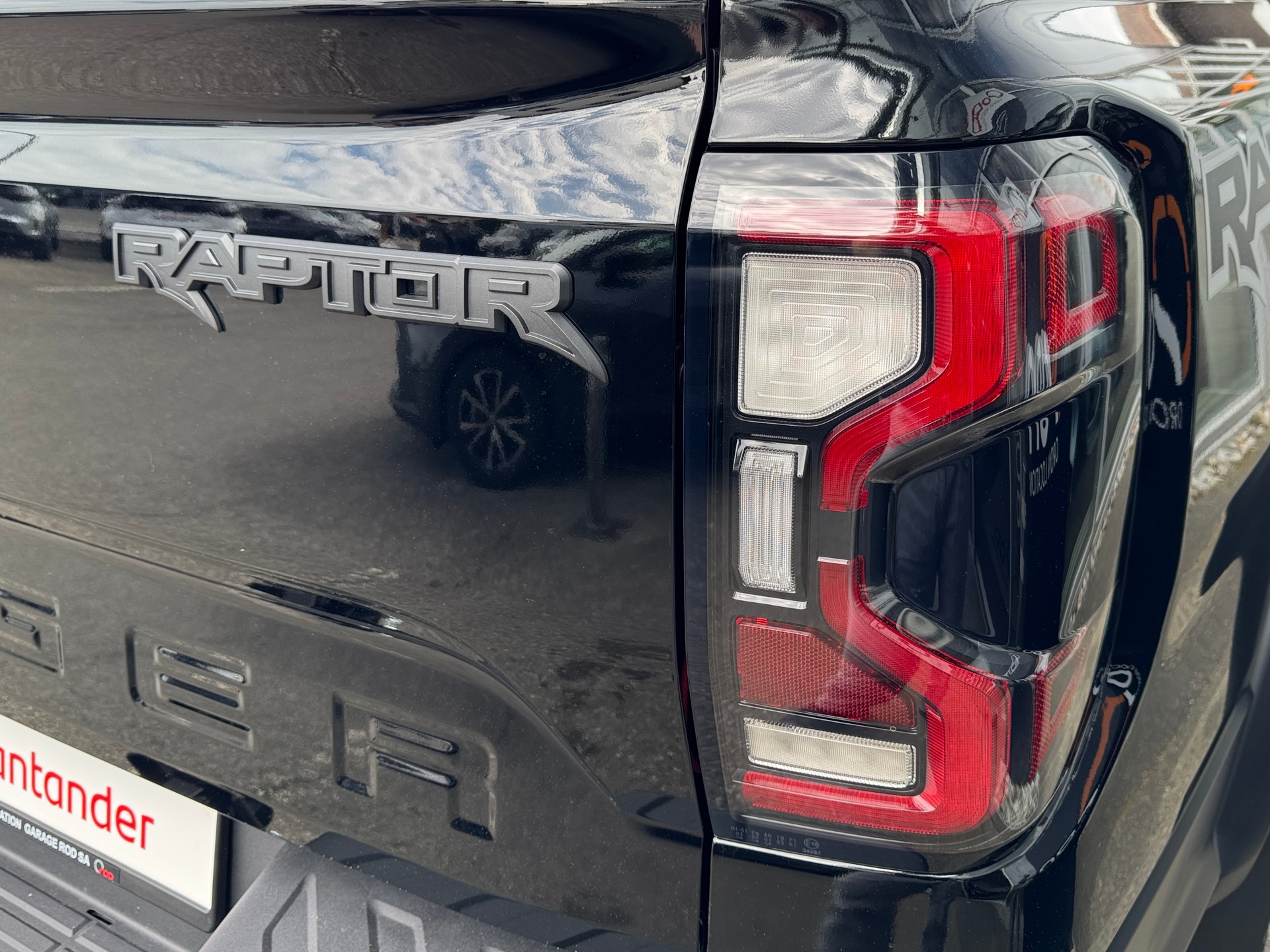 FORD Ranger Raptor 2.0 Eco Boost 4x4 A-image-9