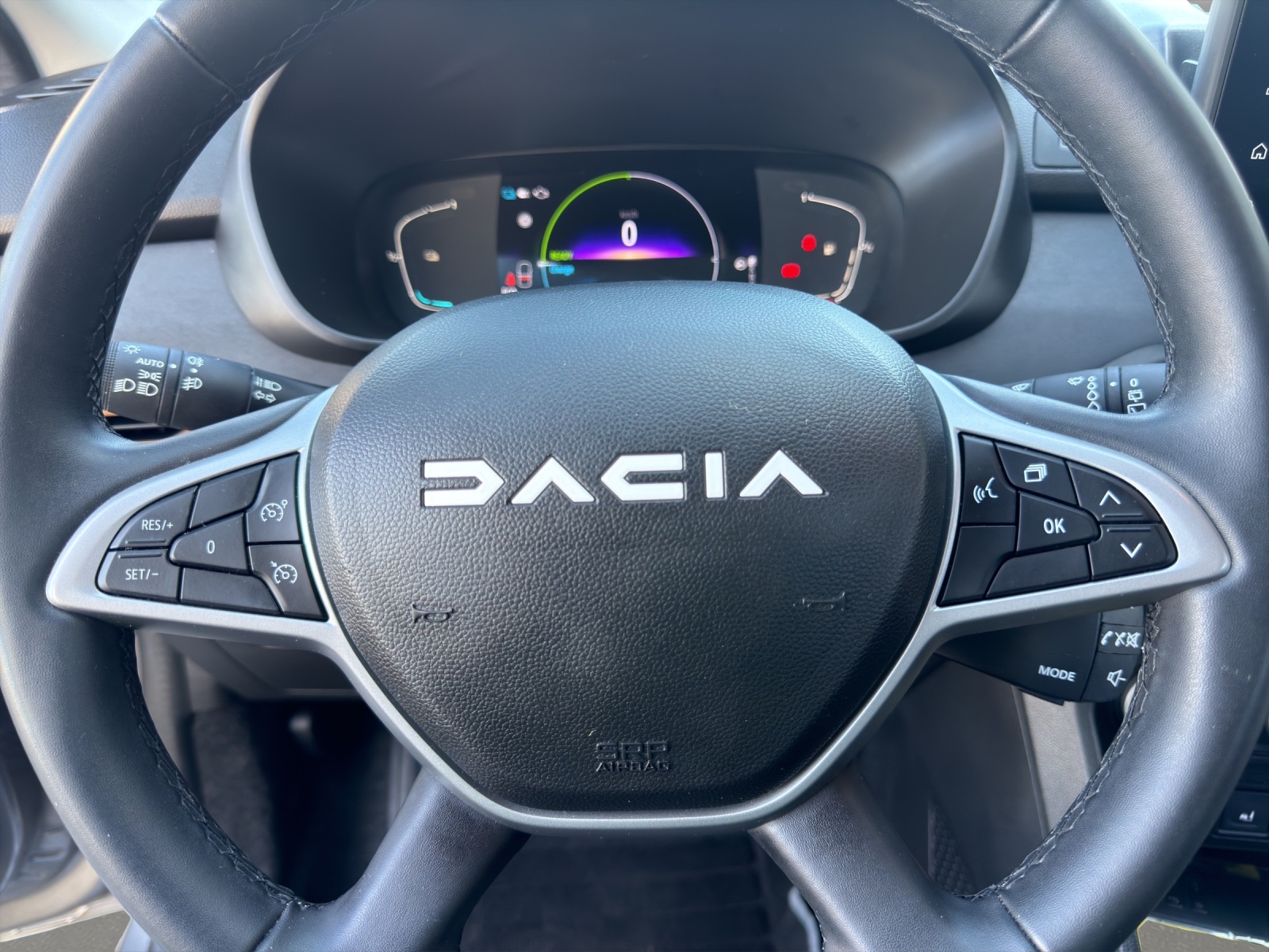 DACIA Jogger HEV 140 Extreme-image-9