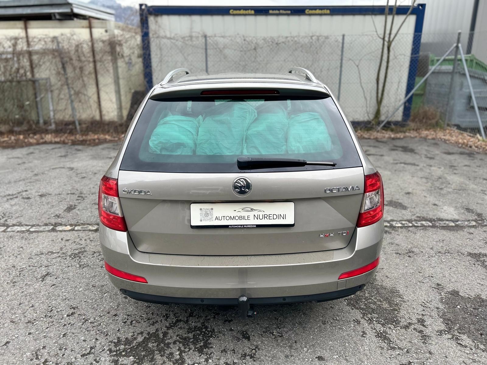 SKODA Octavia Combi 2.0 TDI Ambition 4x4-image-5
