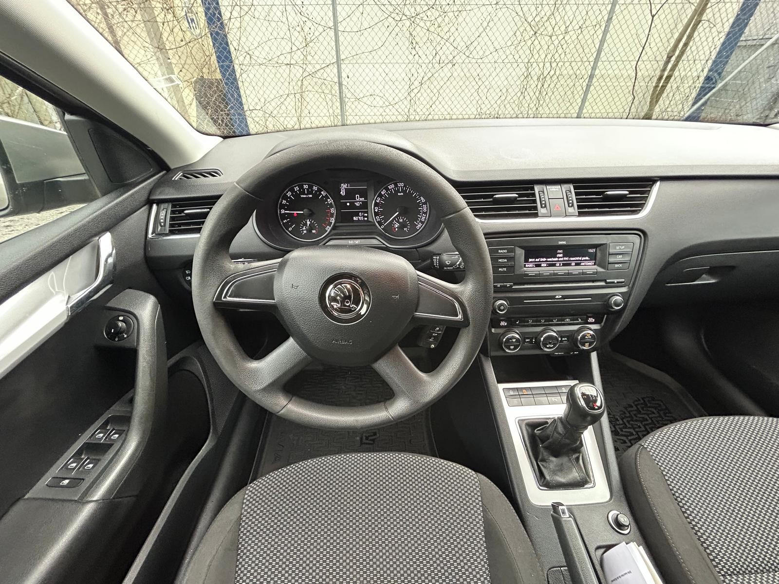 SKODA Octavia Combi 2.0 TDI Ambition 4x4-image-8