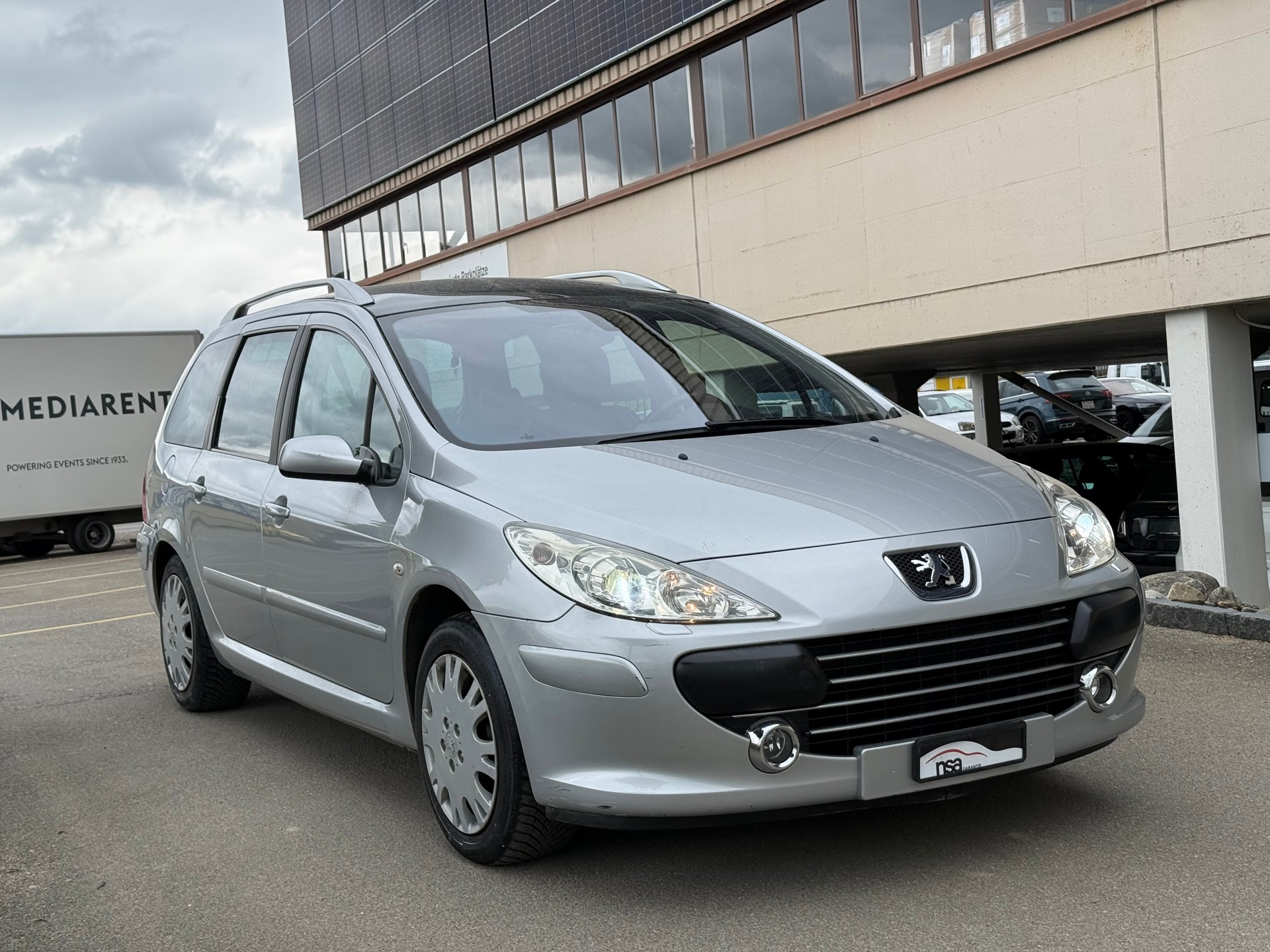 PEUGEOT 307 SW 2.0 HDI Platinum Edition-image-1