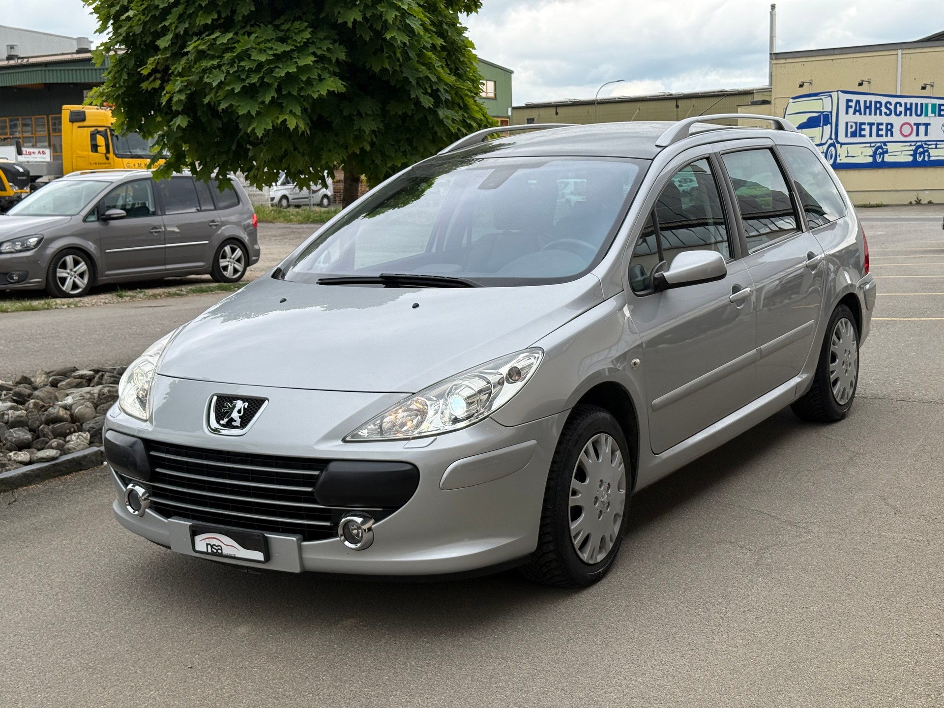 PEUGEOT 307 SW 2.0 HDI Platinum Edition-image-2