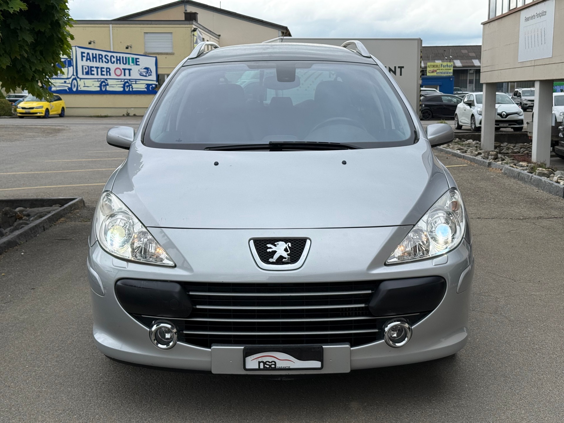 PEUGEOT 307 SW 2.0 HDI Platinum Edition-image-0
