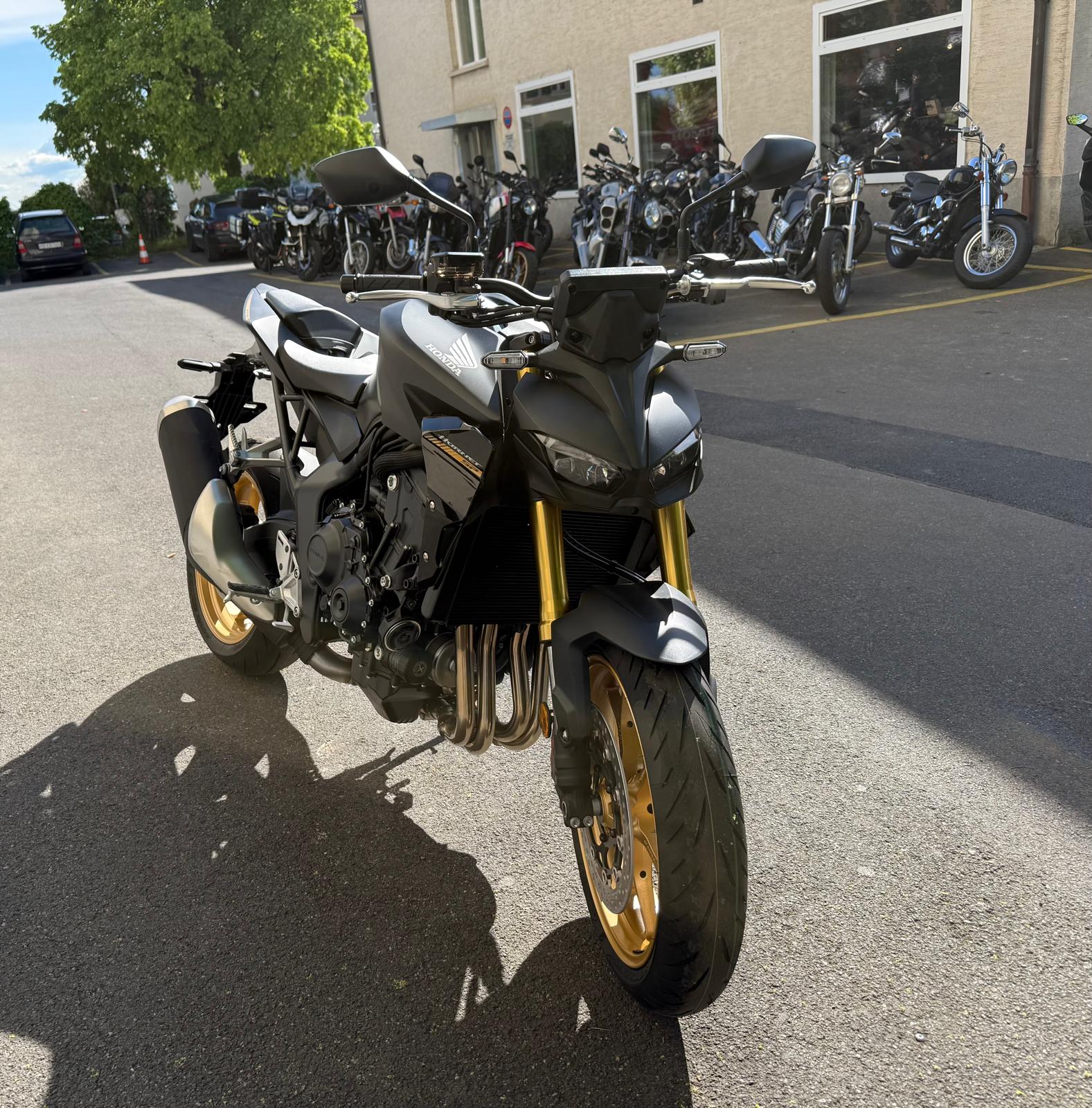 HONDA CB 1000 Hornet SP-showroom-element-1