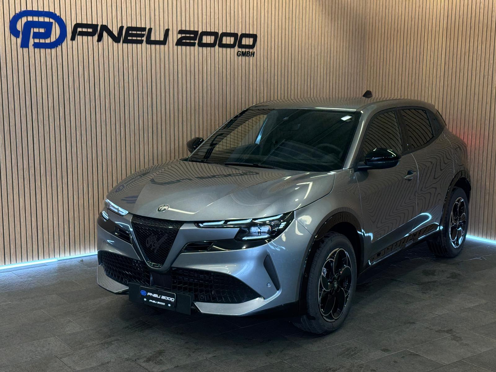 ALFA ROMEO Junior 1.2 48V Hybrid Q4 *Arese Grau*-image-0