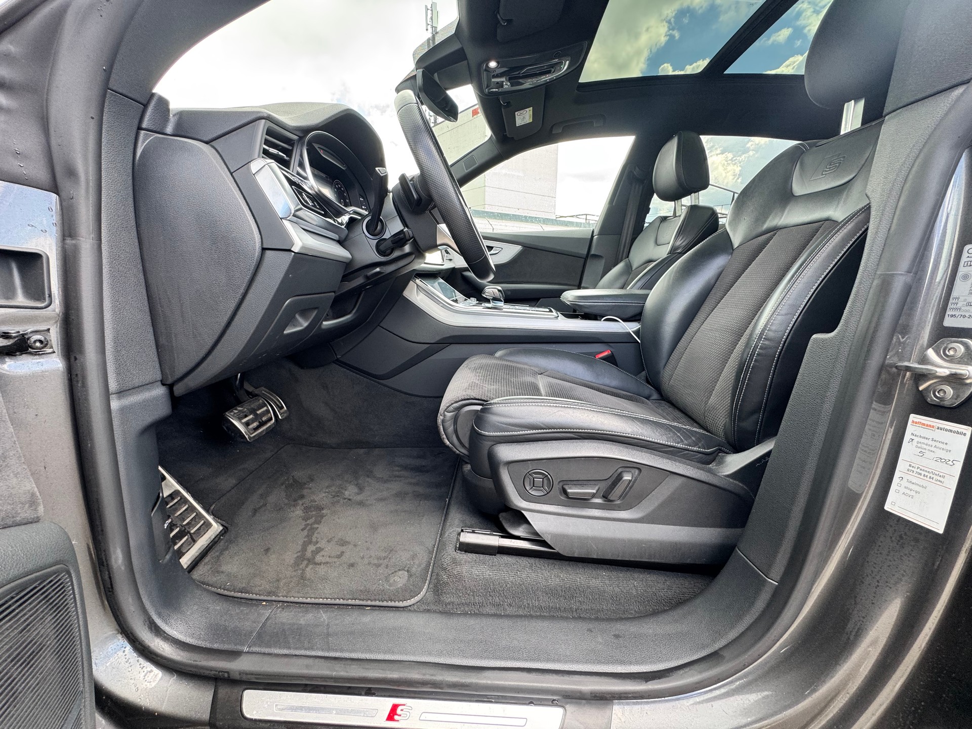 AUDI Q8 50 TDI S-Line quattro tiptronic-image-21