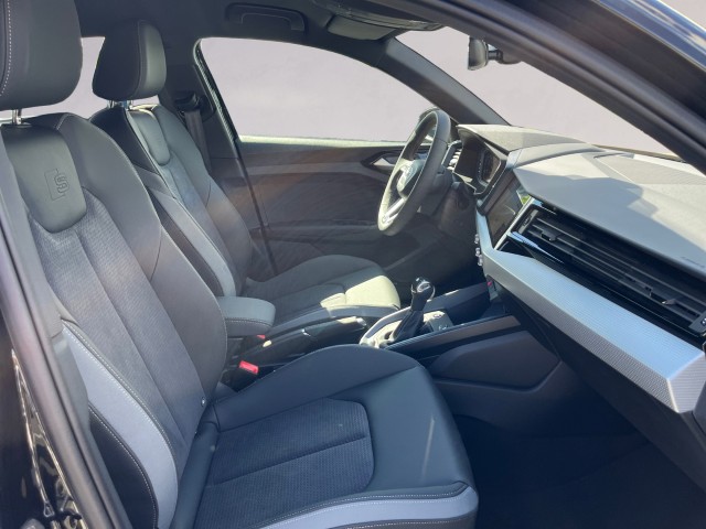 AUDI A1 Sportback 30 TFSI S Line Attraction S-tronic-image-16