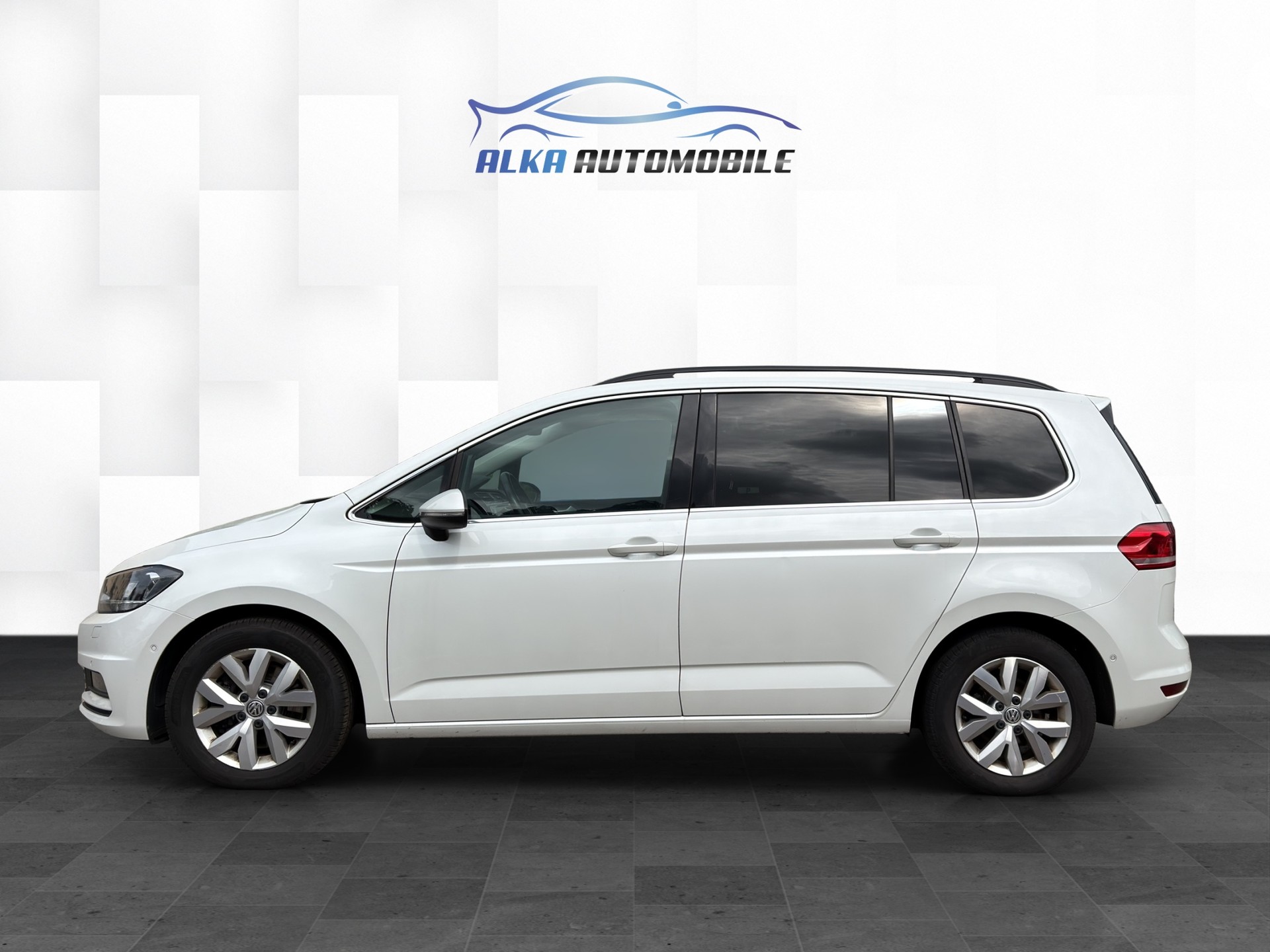 VW Touran 2.0 TDI BlueMotion Technology Comfortline 7 Platz DSG-image-2