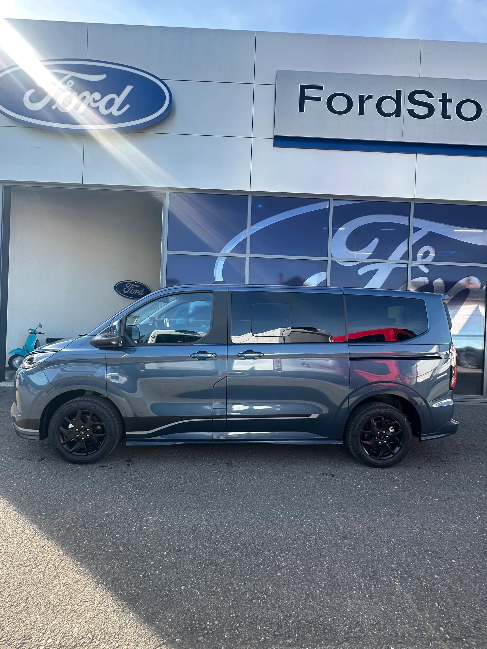 FORD Tourneo Custom 340 L1 2.5 Durat Sport/PHEV-image-2