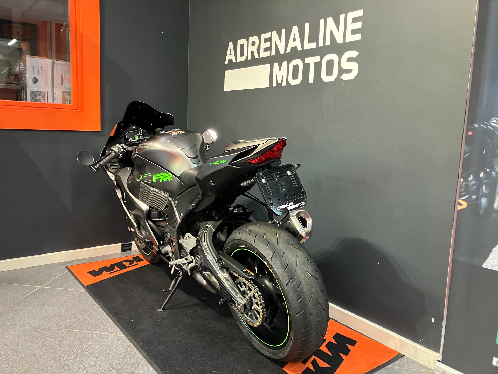 KAWASAKI ZX-10RR-showroom-element-3