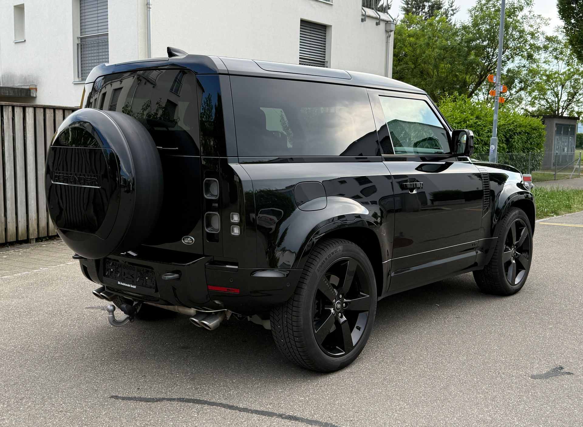 LAND ROVER DEFENDER 90 525 V8 5.0 AT8*5 JAHRE/150000 KILOMETER HERSTELLERGARANTIE*VOLLAUSSTATTUNG*-image-9