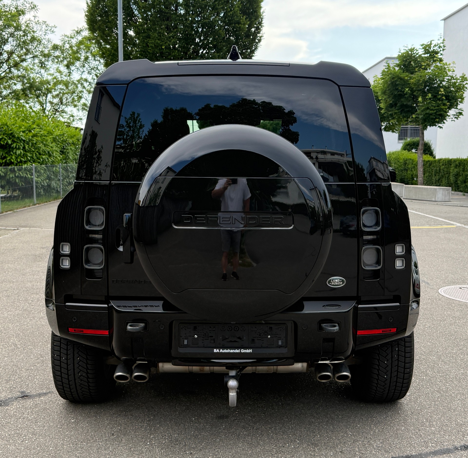 LAND ROVER DEFENDER 90 525 V8 5.0 AT8*5 JAHRE/150000 KILOMETER HERSTELLERGARANTIE*VOLLAUSSTATTUNG*-image-4