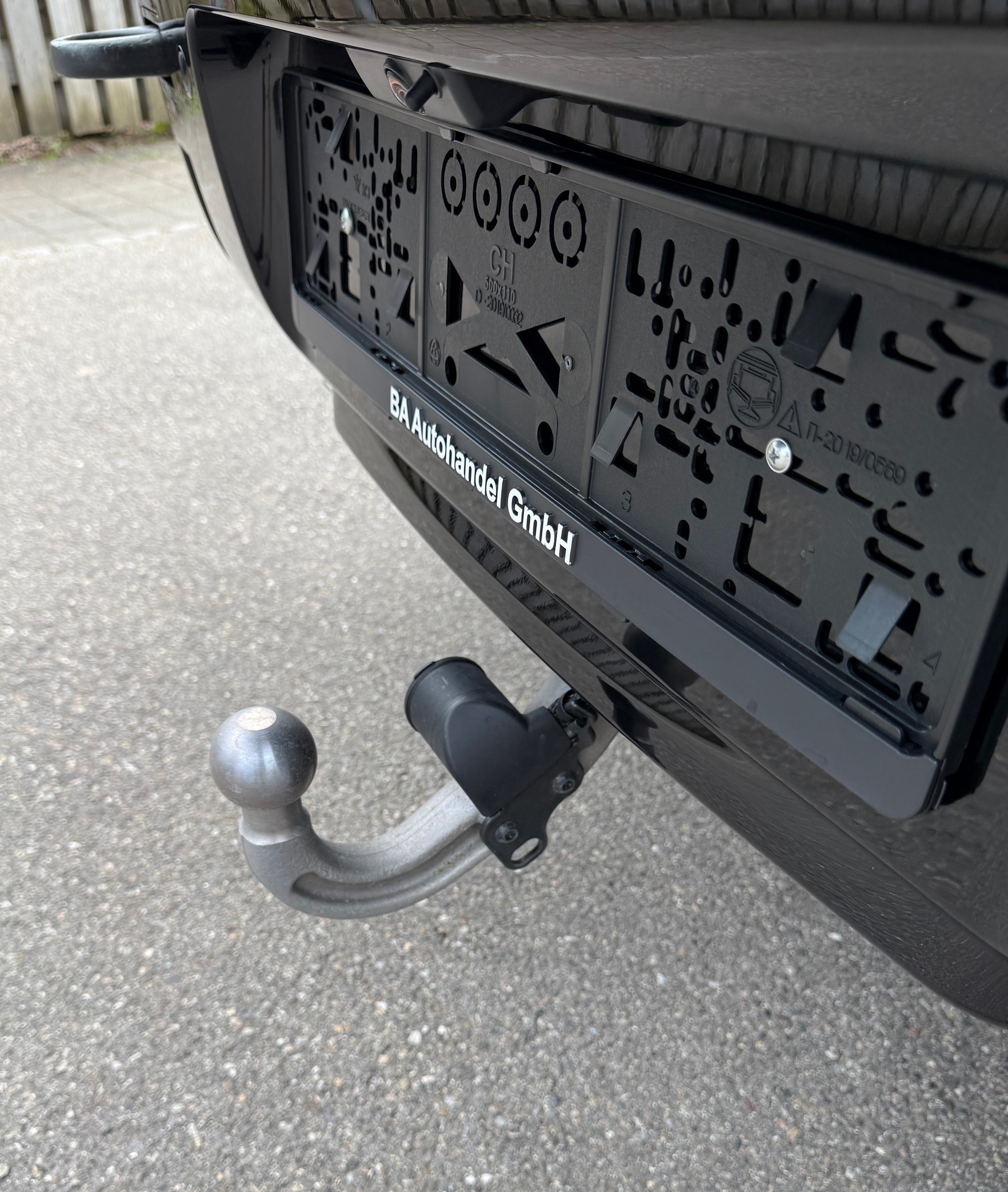 LAND ROVER DEFENDER 90 525 V8 5.0 AT8*5 JAHRE/150000 KILOMETER HERSTELLERGARANTIE*VOLLAUSSTATTUNG*-image-8