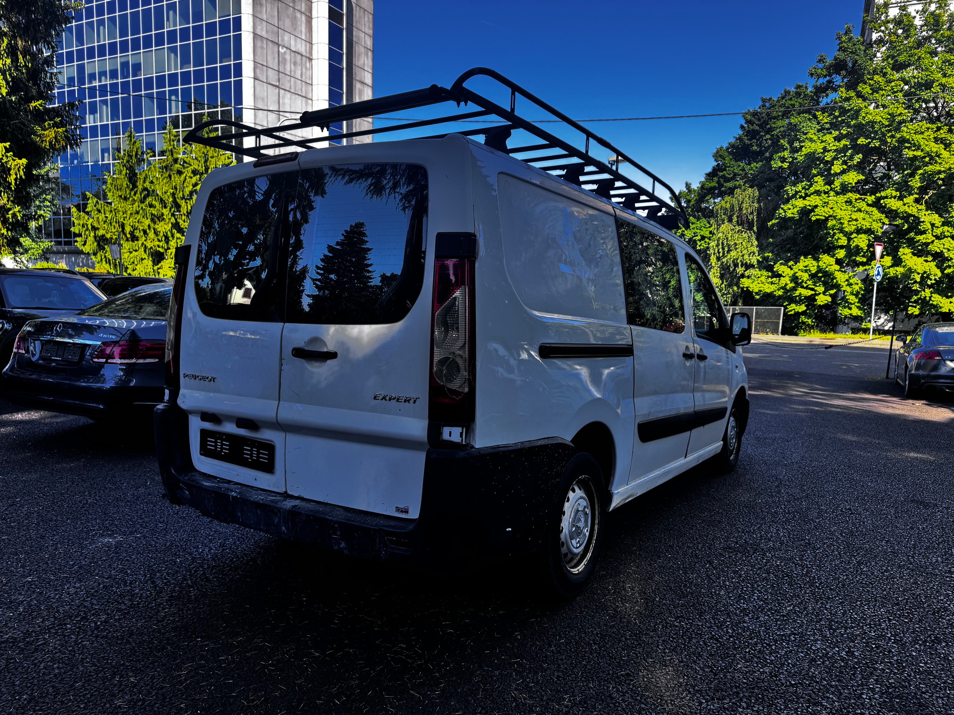 PEUGEOT Expert 2.0 HDi 229 L2H1-image-3