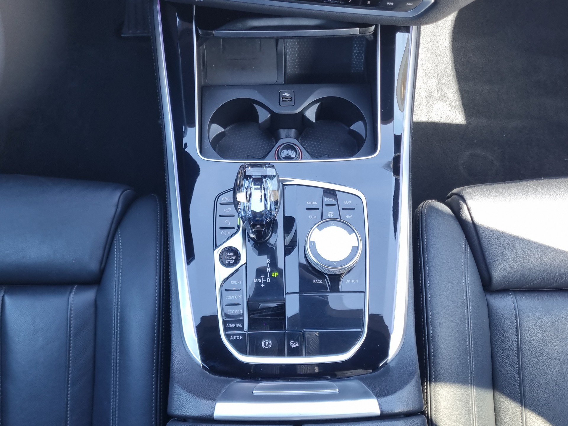 BMW X5 xDrive 40i xLine Steptronic-image-16