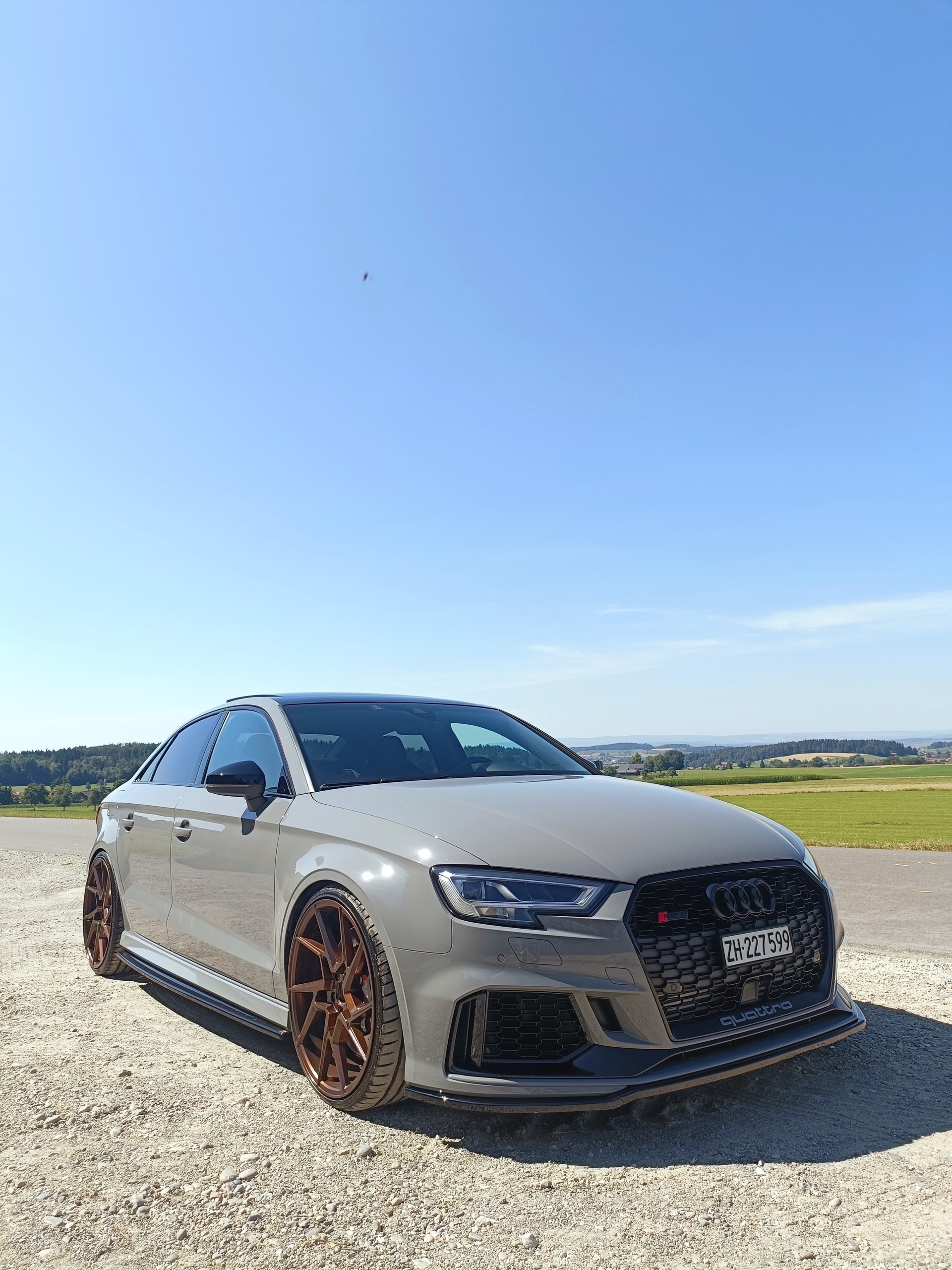 AUDI 2.5 T FSI quattro S-Tronic-image-2