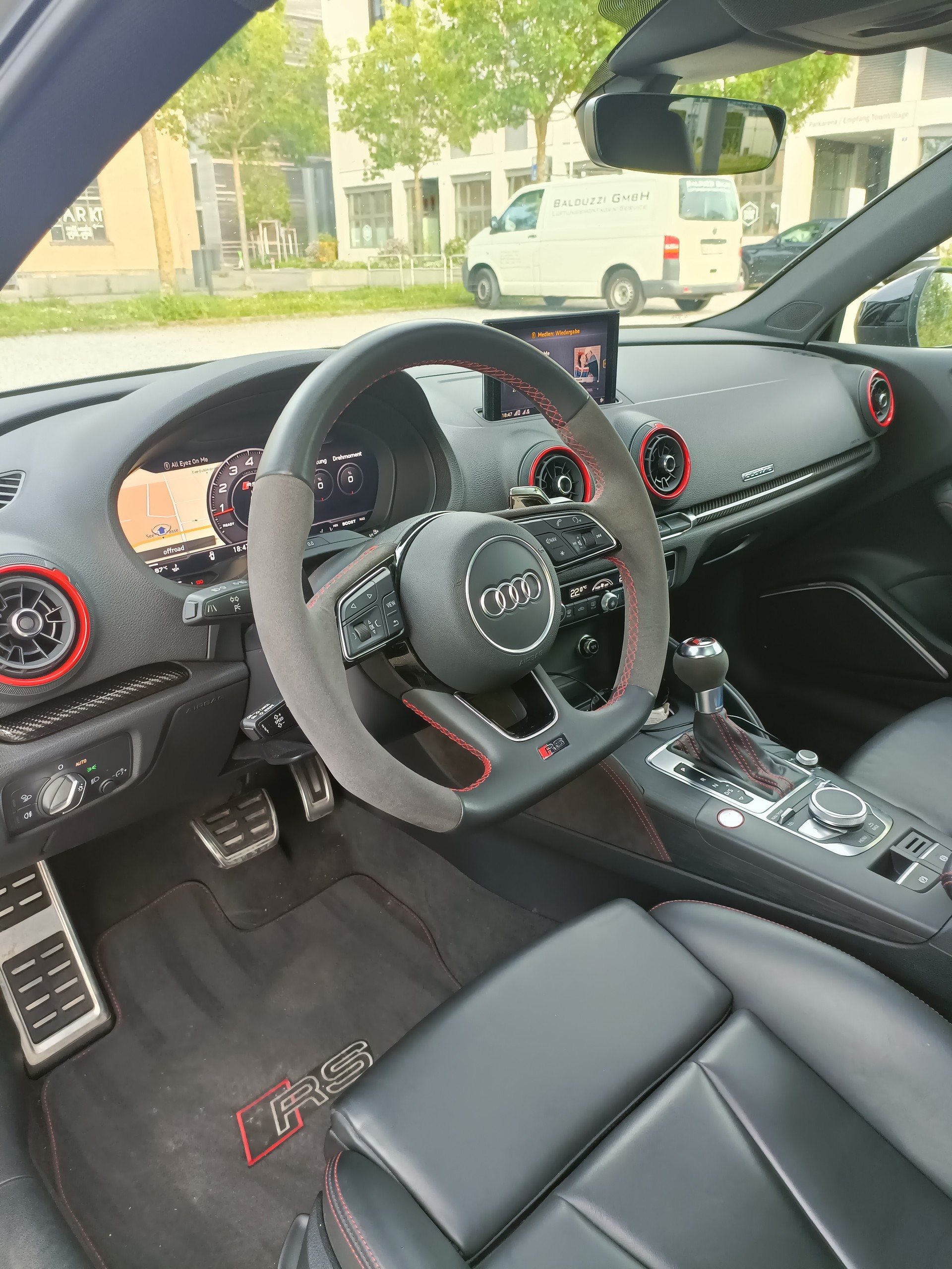 AUDI 2.5 T FSI quattro S-Tronic-image-3