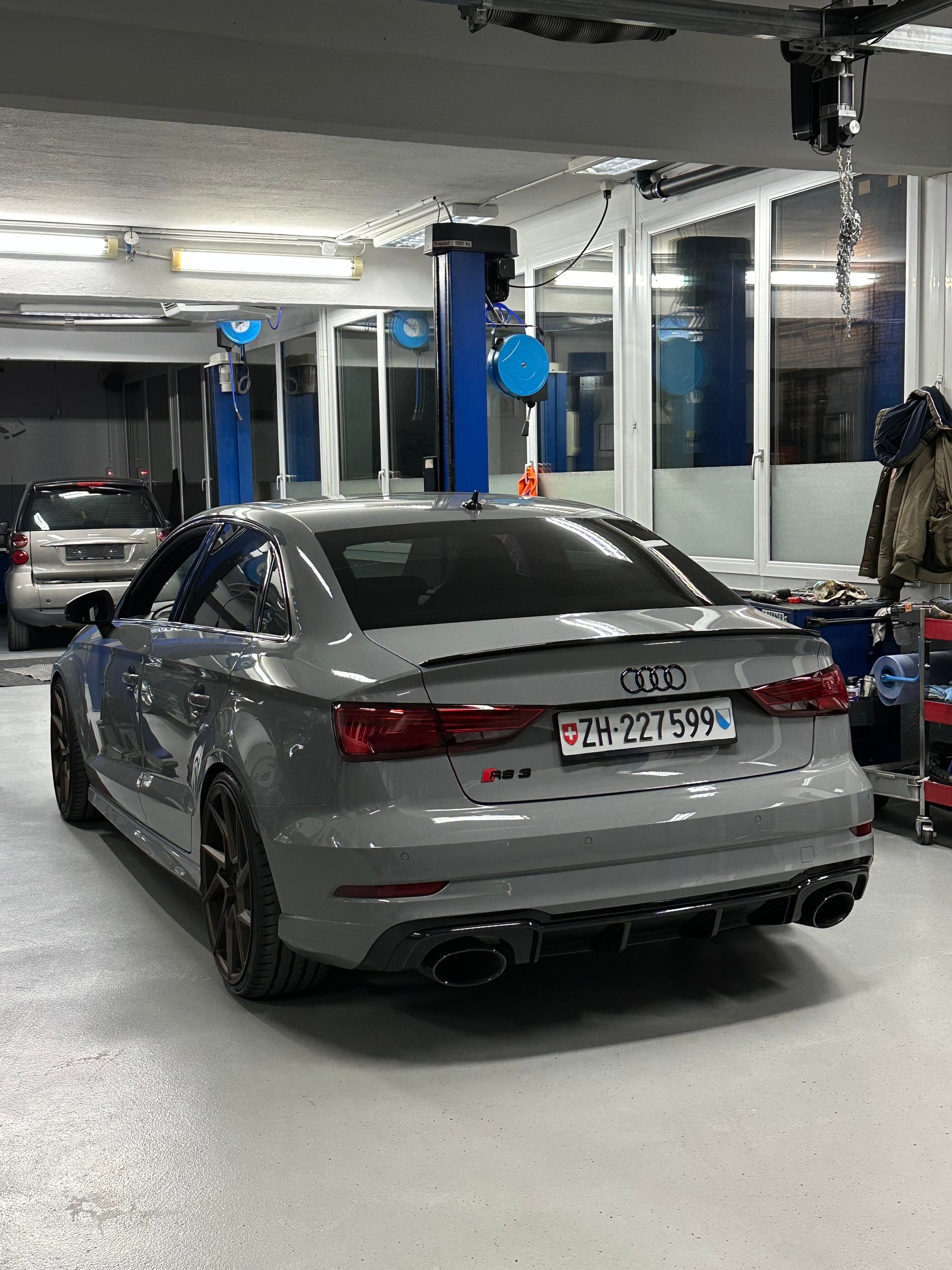 AUDI 2.5 T FSI quattro S-Tronic-image-5