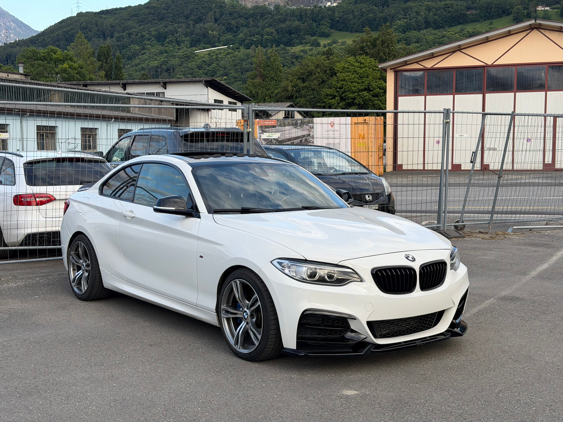 BMW M235i xDrive Steptronic-image-5