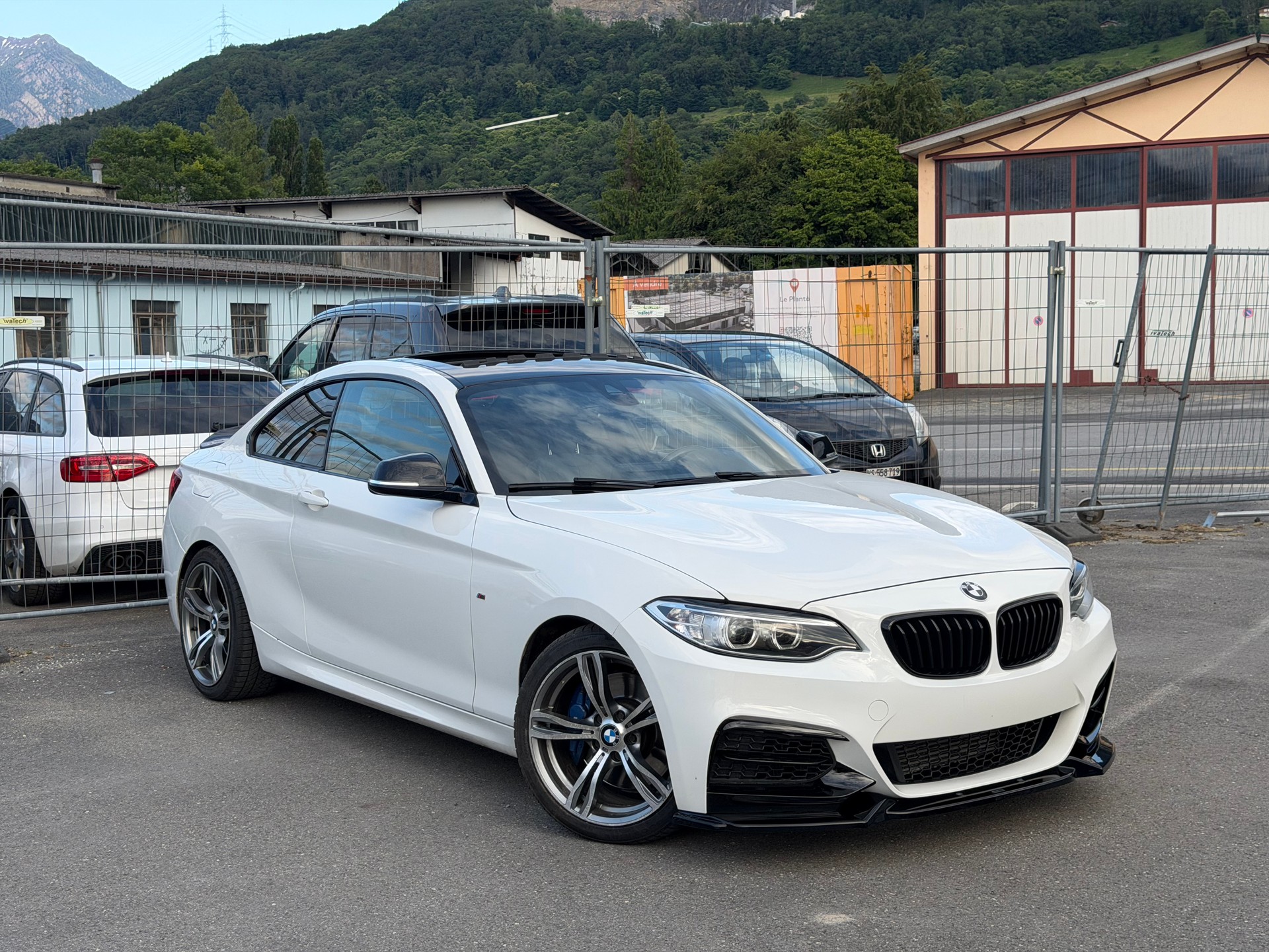 BMW M235i xDrive Steptronic-image-3