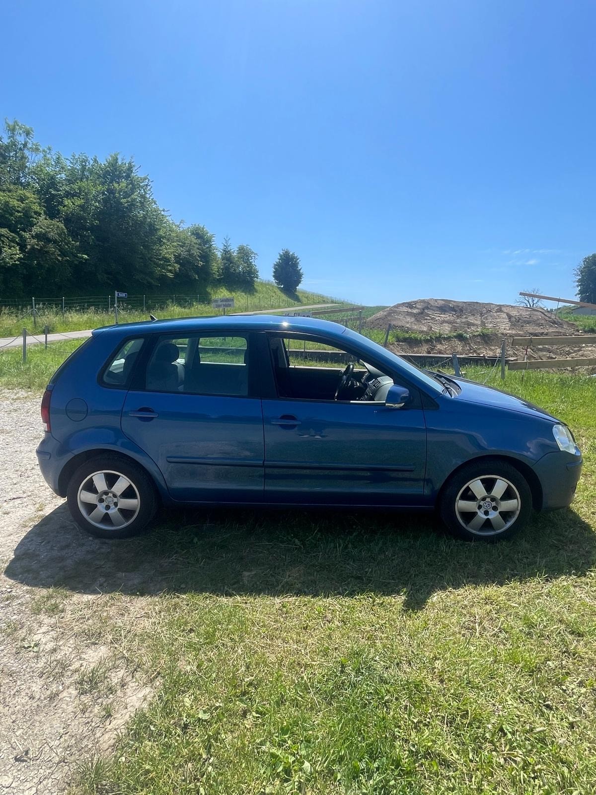 VW Polo 1.4 16V Young&Fresh Automatic-image-7