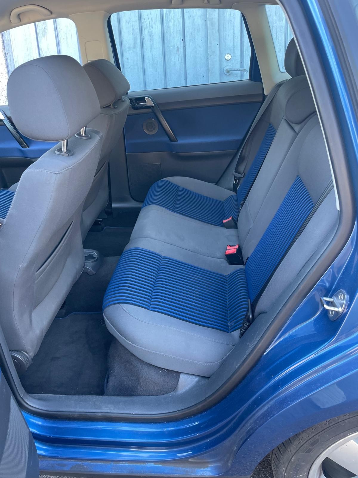 VW Polo 1.4 16V Young&Fresh Automatic-image-1