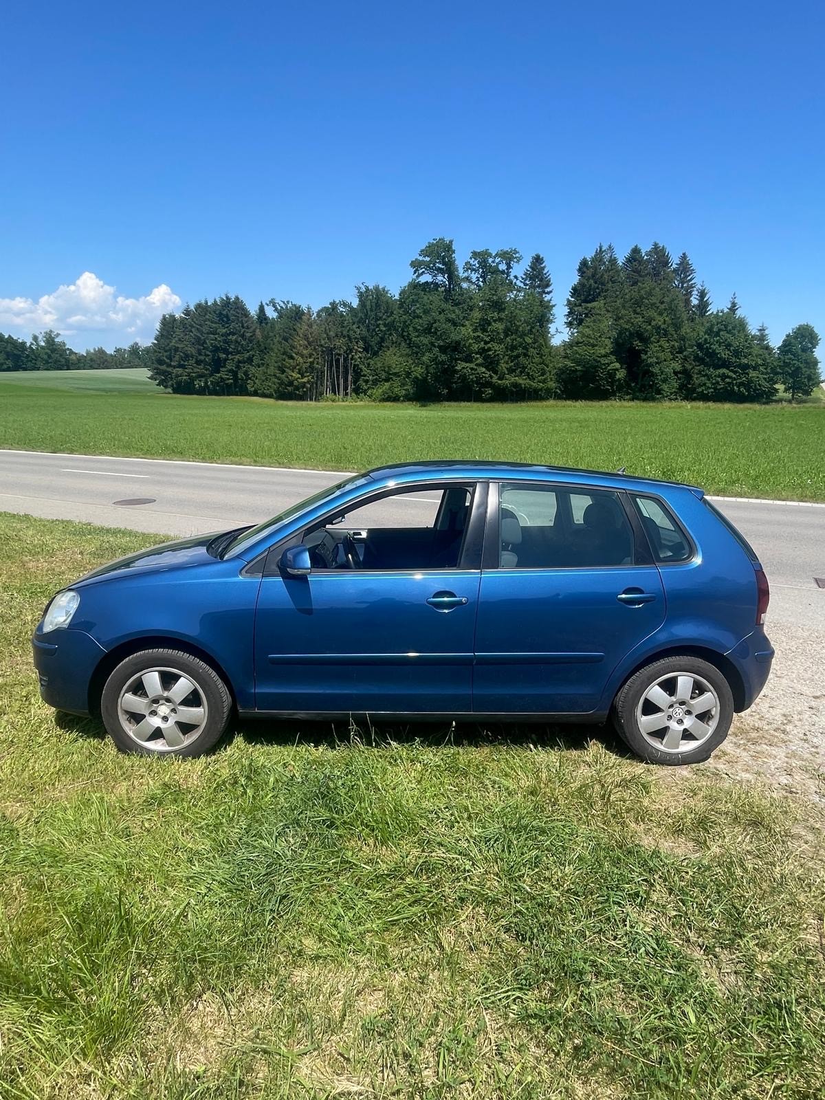 VW Polo 1.4 16V Young&Fresh Automatic-image-5