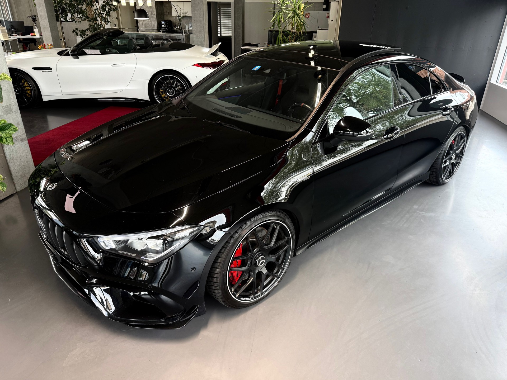 MERCEDES-BENZ CLA 45 S AMG 4Matic+ 8G-DCT-image-2