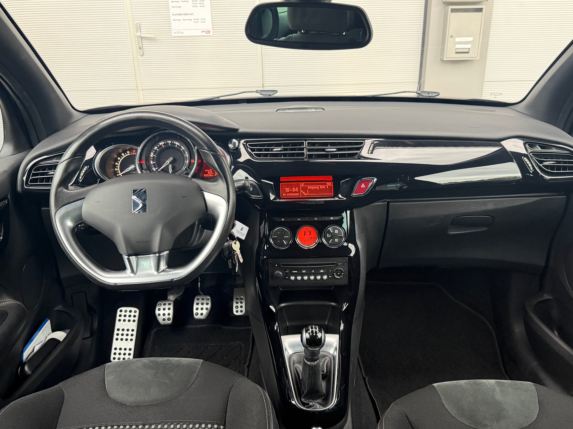 DS AUTOMOBILES DS3 1.6 VTi SO Chic-image-9