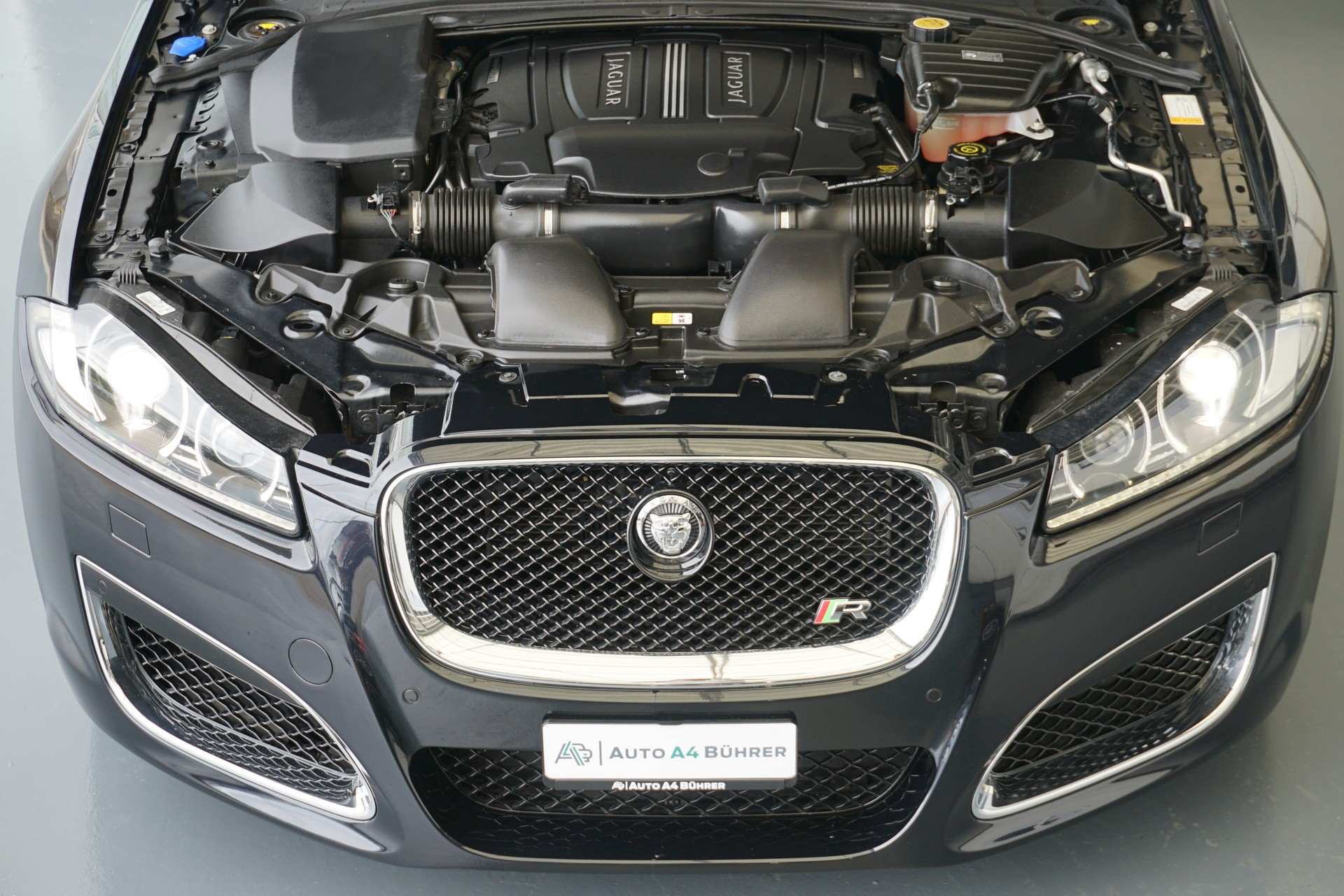 JAGUAR XF 5.0 V8 S/C XFR-image-11