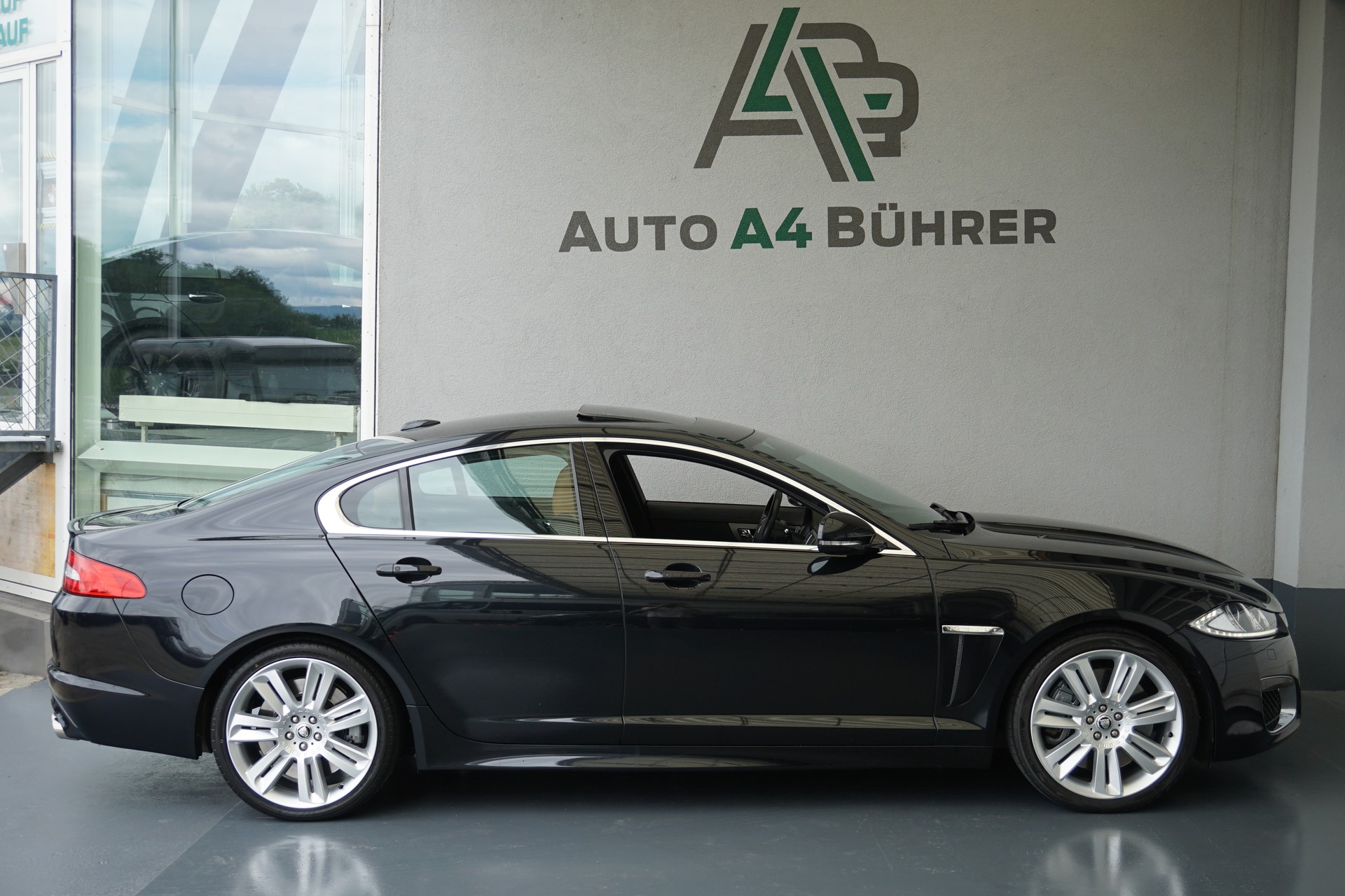 JAGUAR XF 5.0 V8 S/C XFR-image-4
