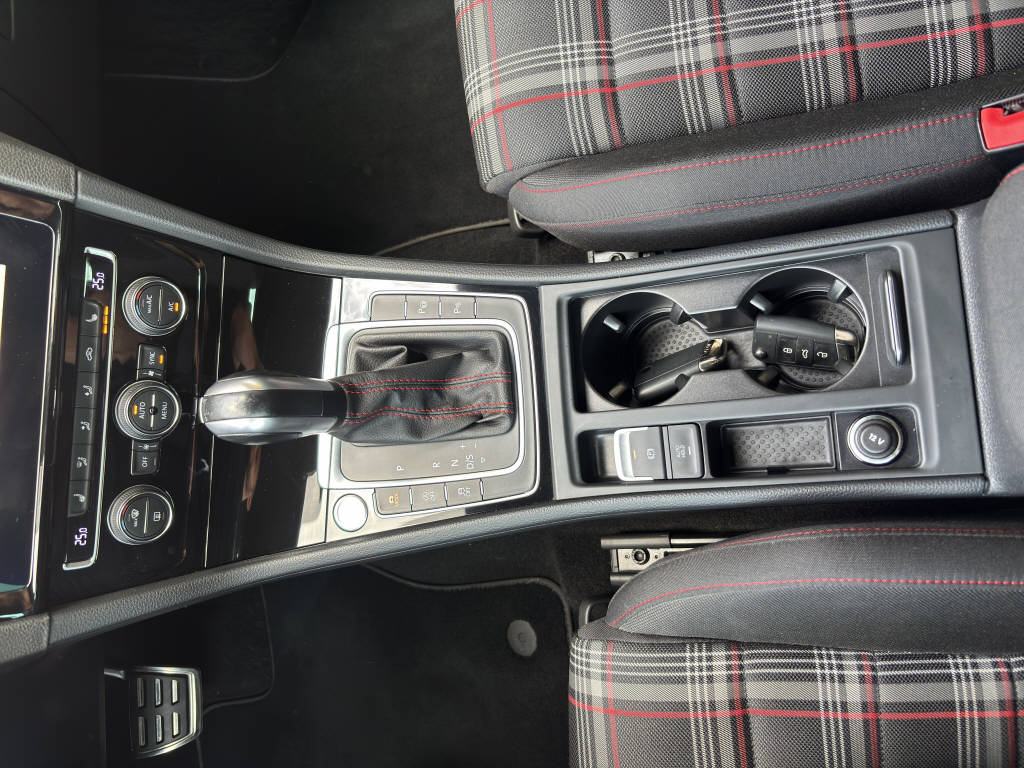 VW Golf VII 2.0 TSI GTI Performance DSG-image-11