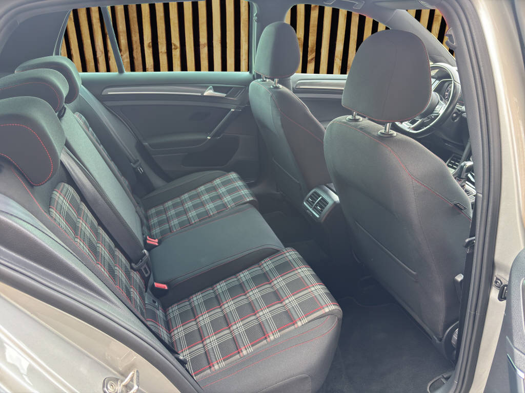 VW Golf VII 2.0 TSI GTI Performance DSG-image-5