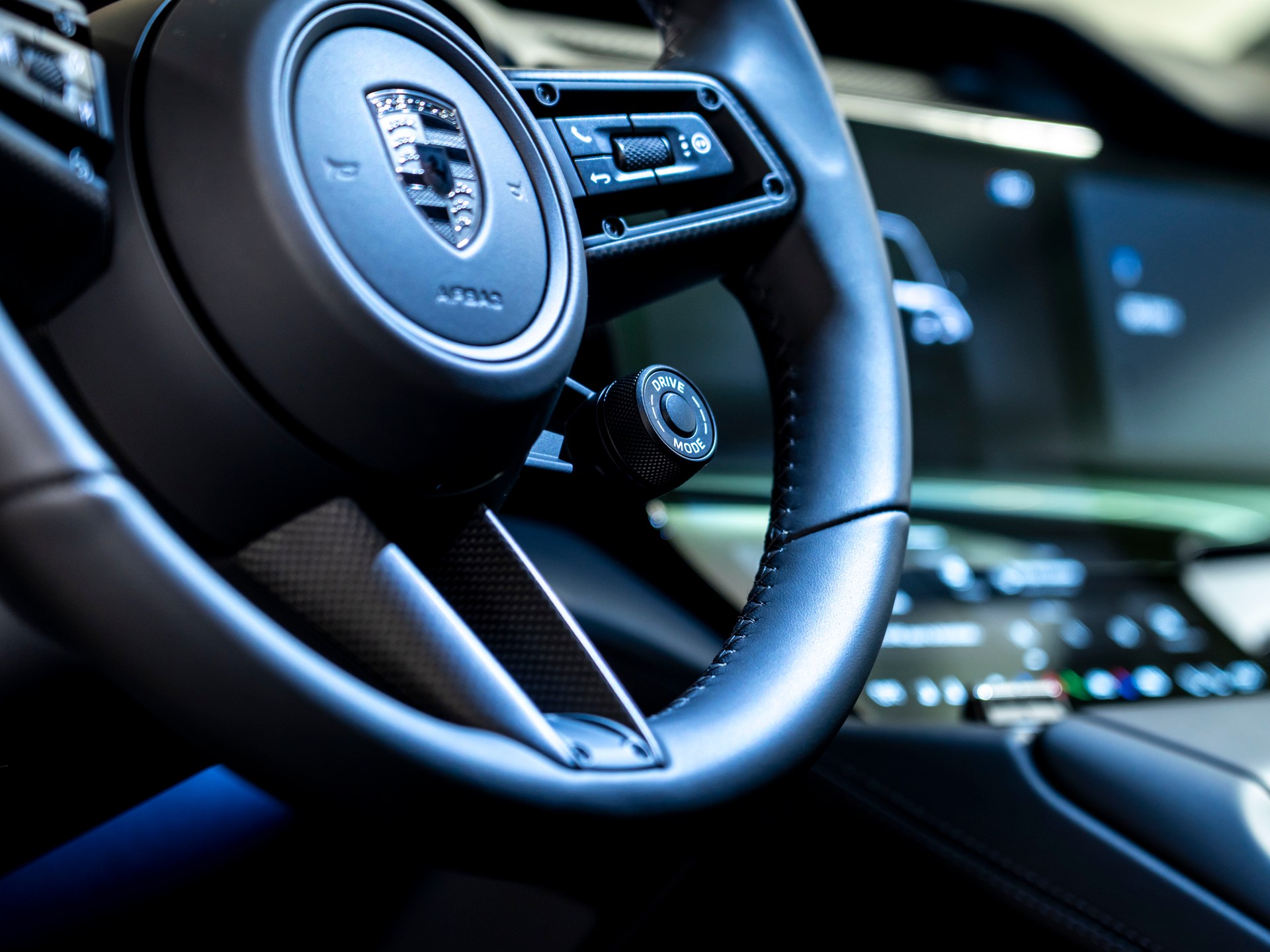PORSCHE Cayenne Turbo Electric 113 kWh-image-11
