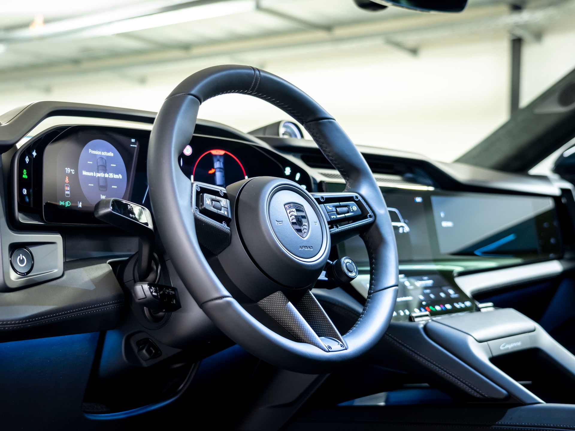 PORSCHE Cayenne Turbo Electric 113 kWh-image-10