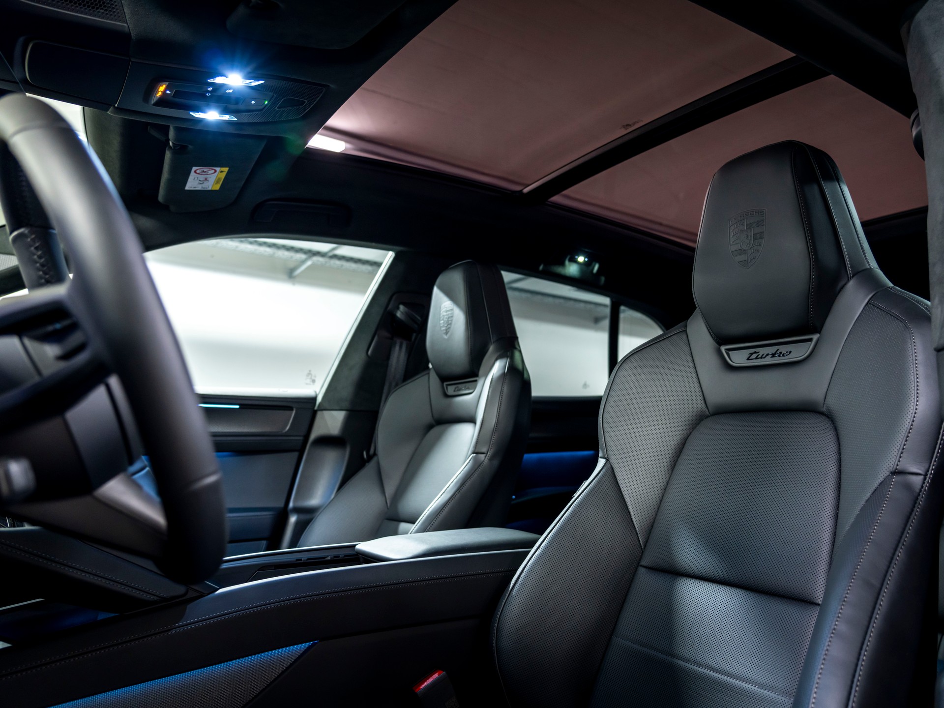 PORSCHE Cayenne Turbo Electric 113 kWh-image-15
