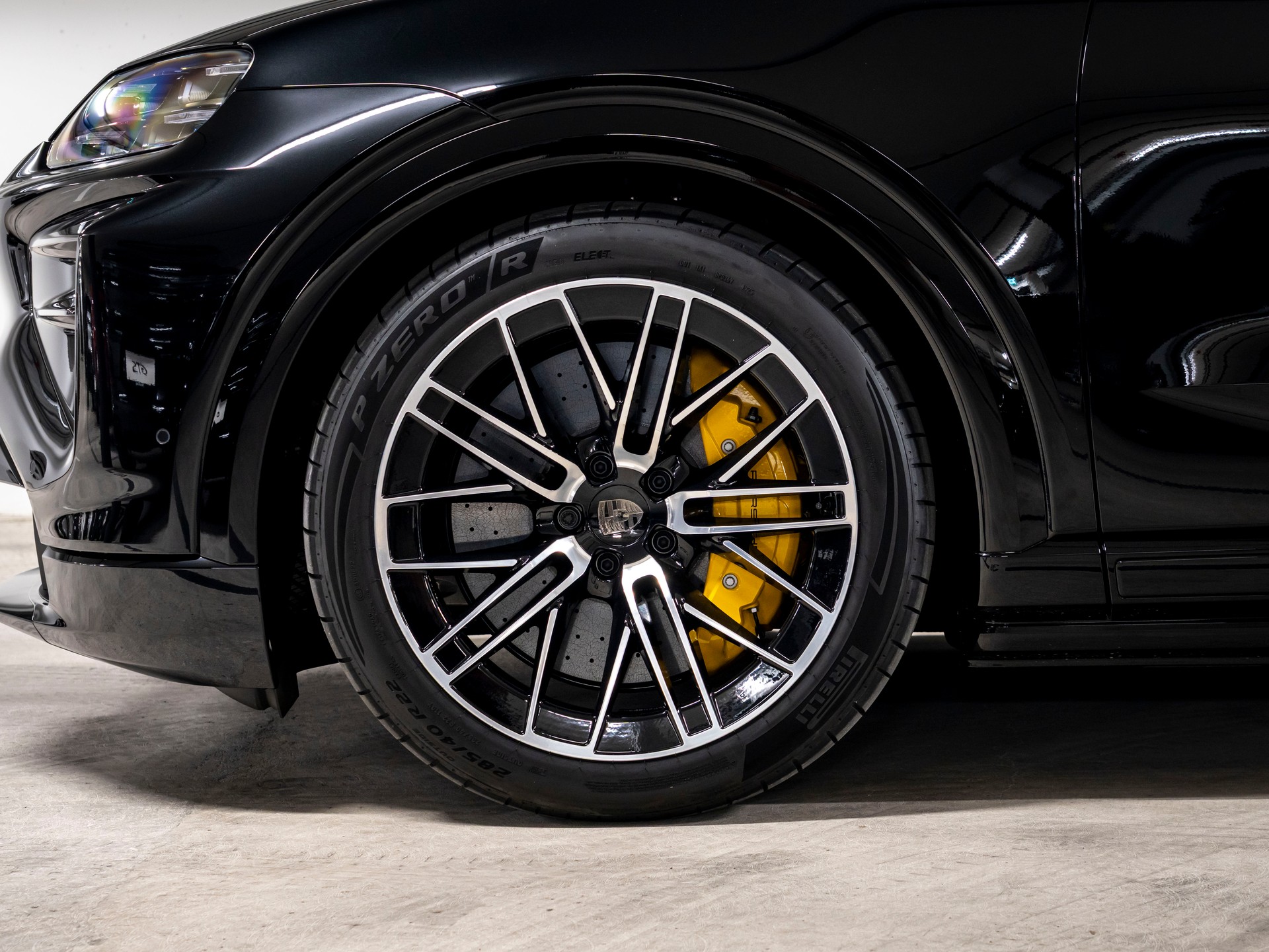 PORSCHE Cayenne Turbo Electric 113 kWh-image-7