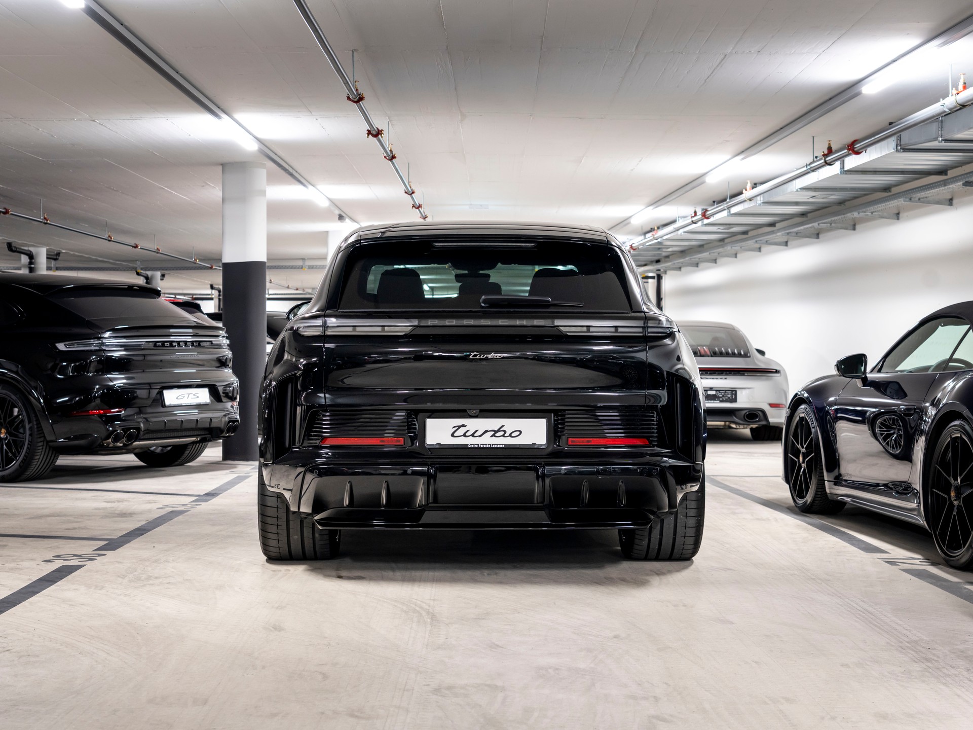 PORSCHE Cayenne Turbo Electric 113 kWh-image-4
