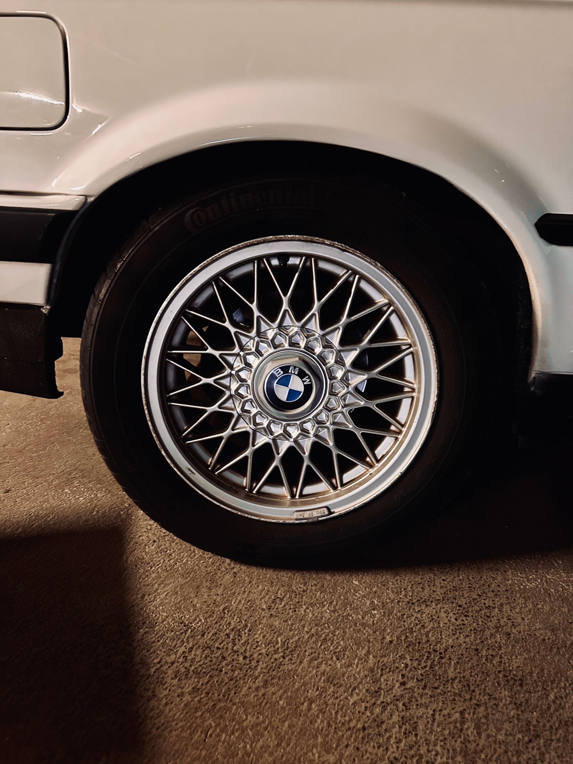 BMW BMW 325i - E30-image-3
