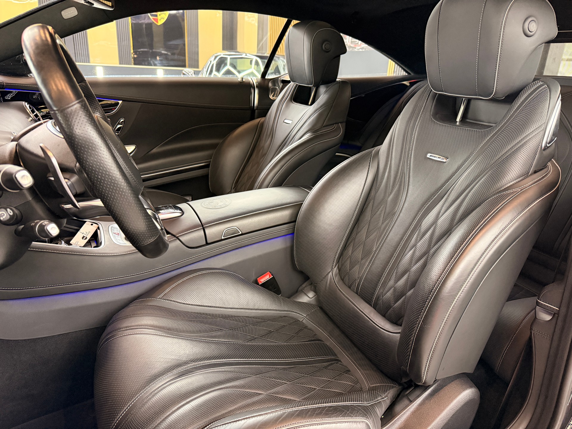 MERCEDES-BENZ S 63 AMG Coupé 4Matic Speedshift MCT-image-9