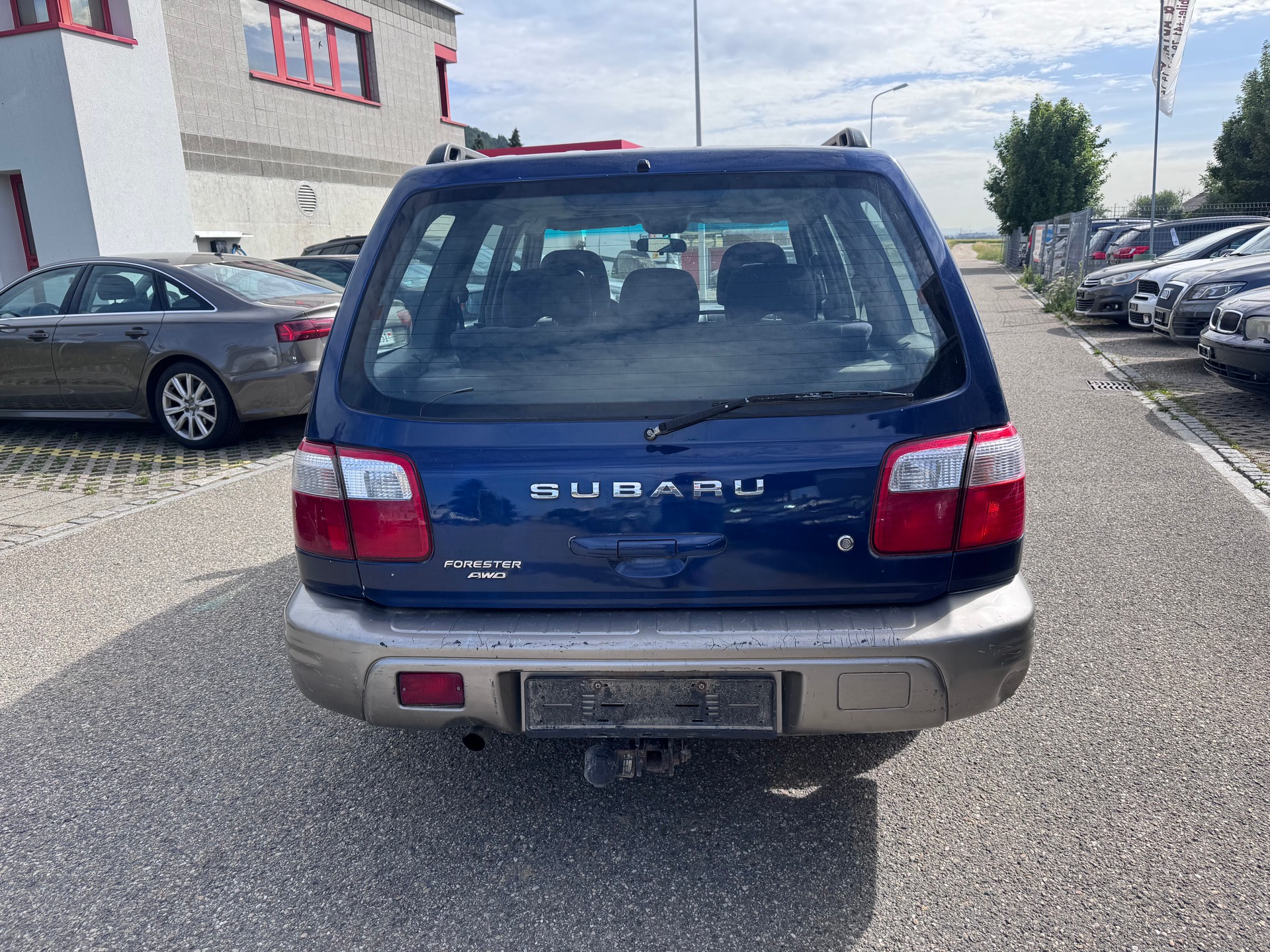 SUBARU Forester 2.0 Comfort Automatic-image-3