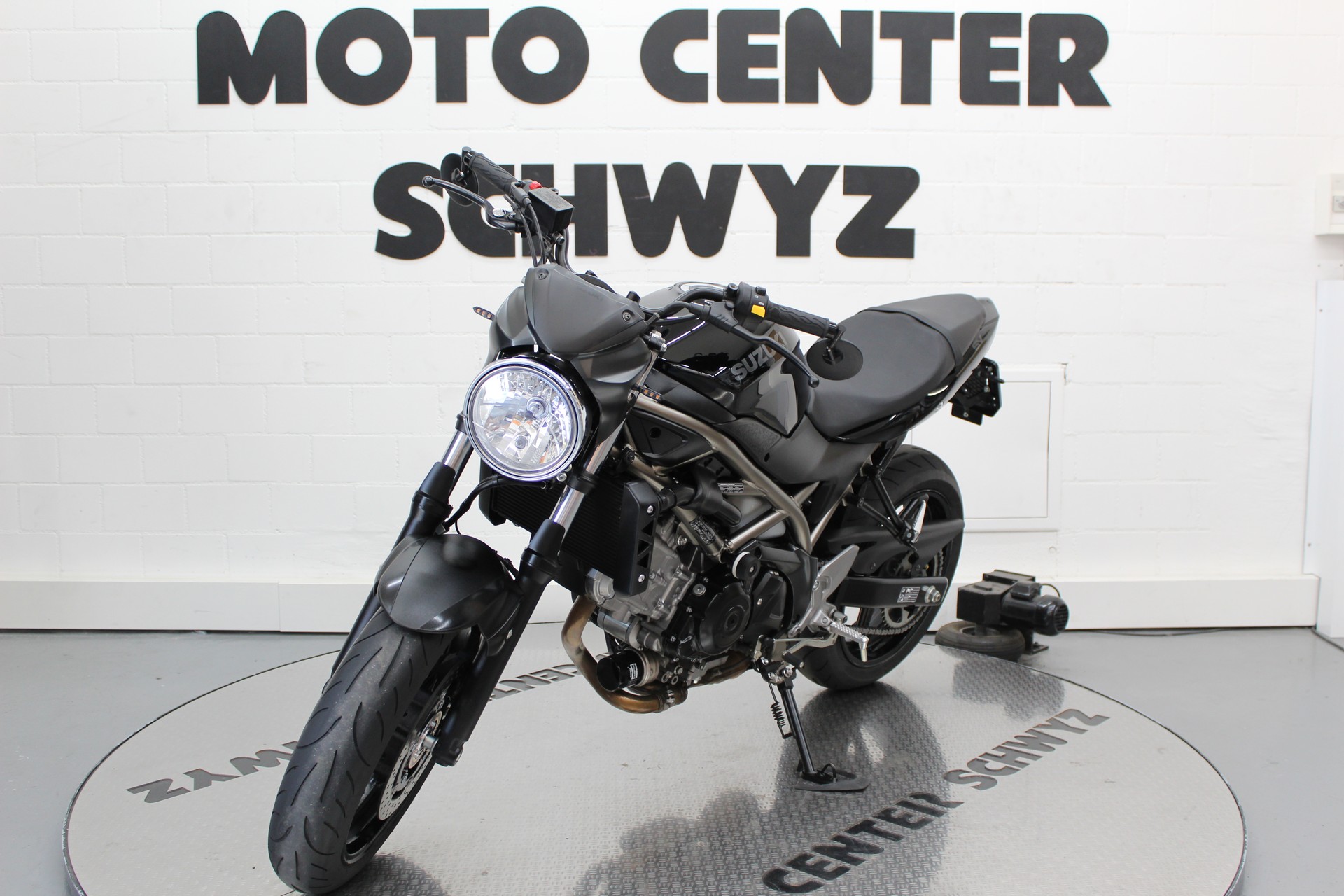 SUZUKI SV 650-showroom-element-3
