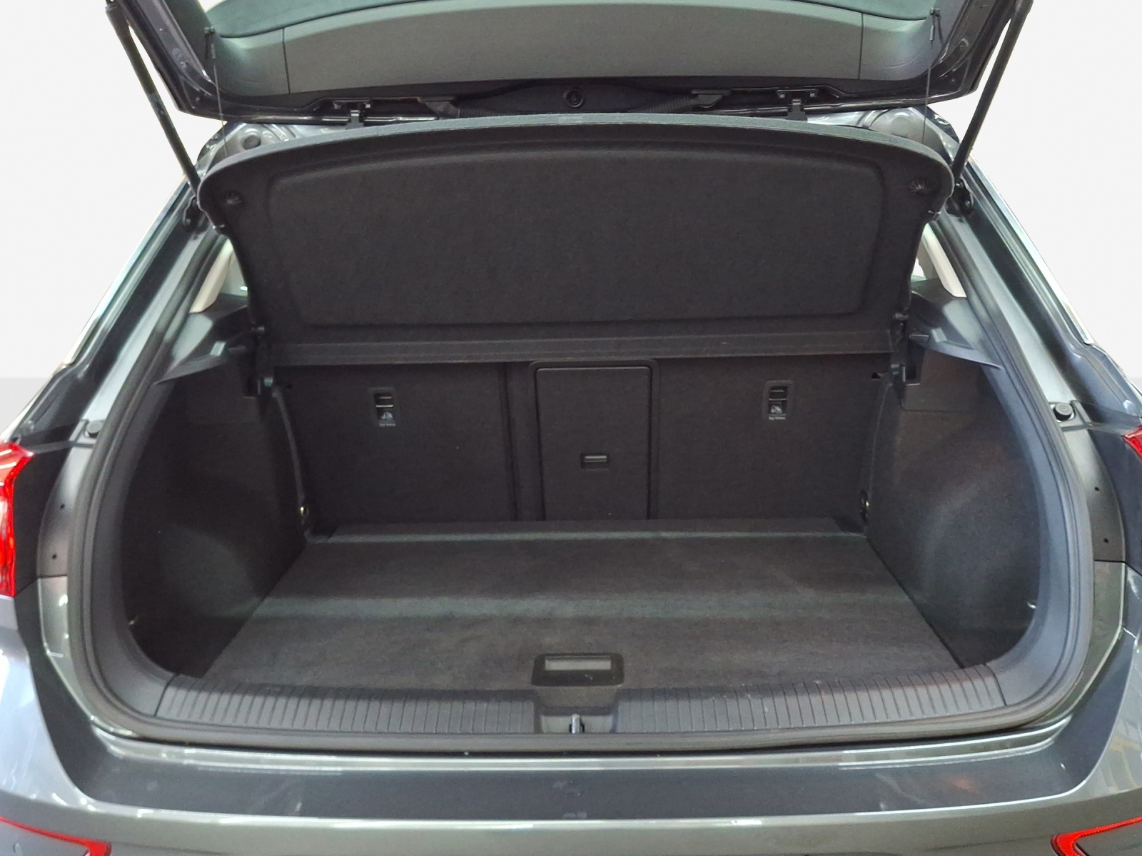 VW T-Roc 2.0 TSI Style DSG 4Motion-image-12