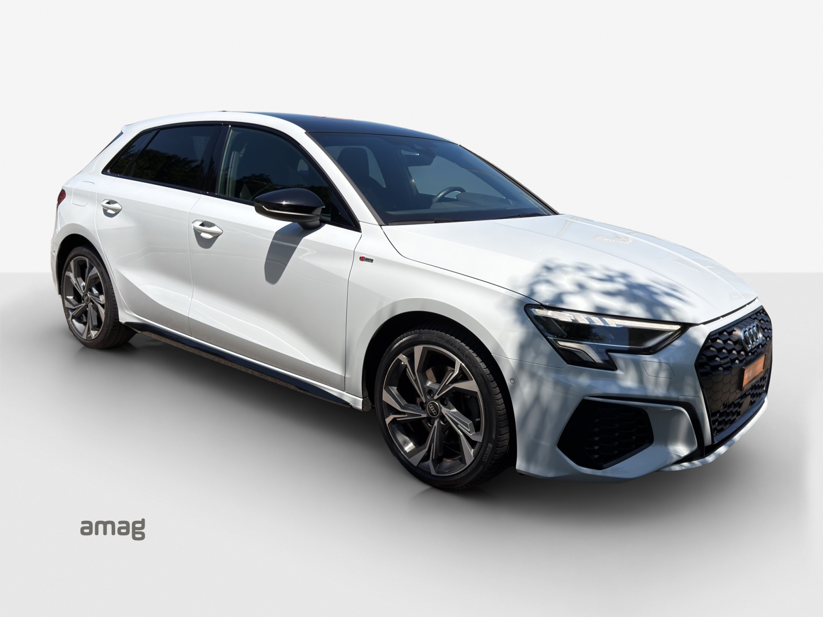 AUDI A3 Sportback 40 TFSI S line quattro S-tronic-image-5