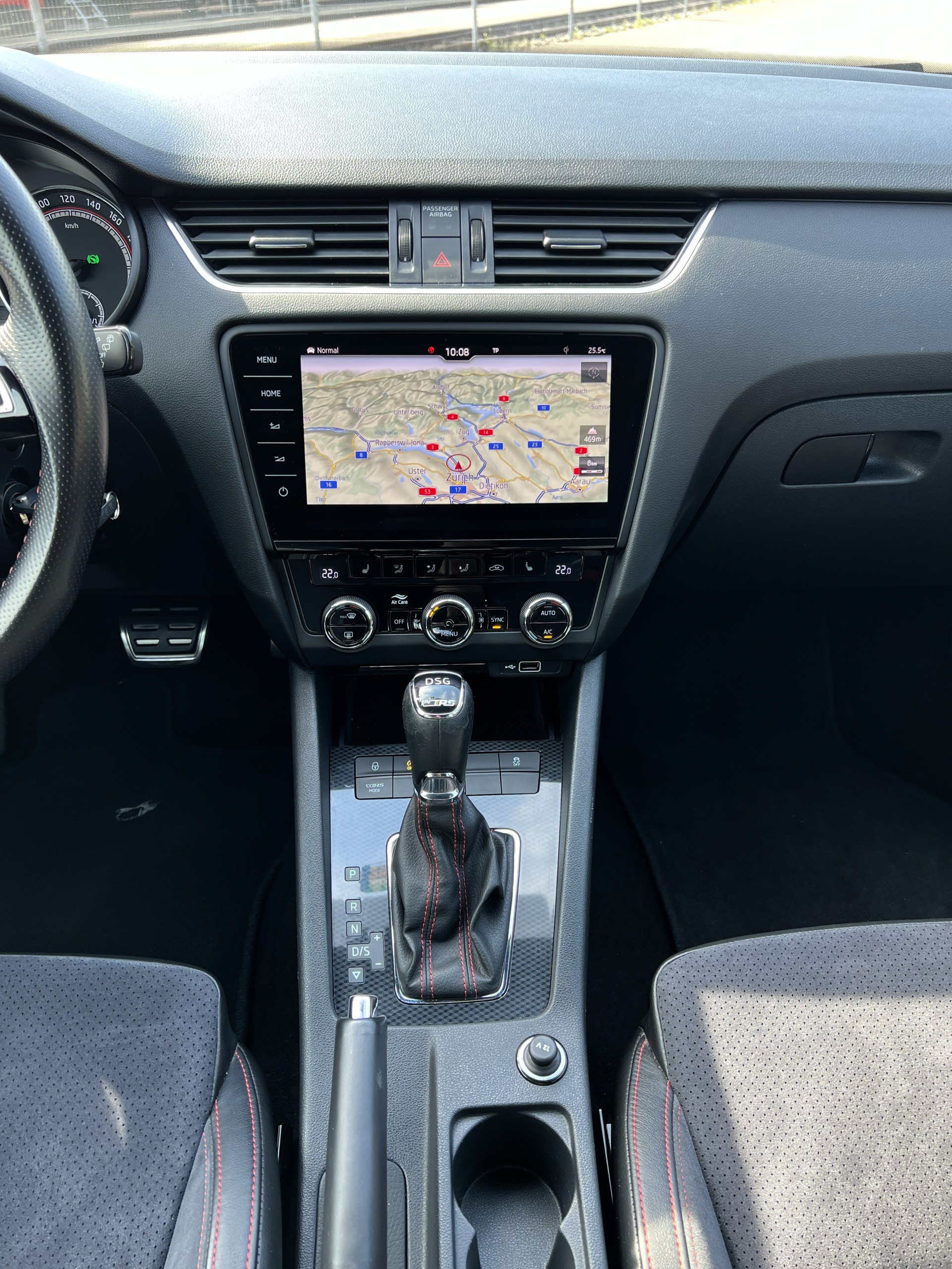 SKODA Octavia Combi 2.0 TDI RS 4x4 DSG-image-21